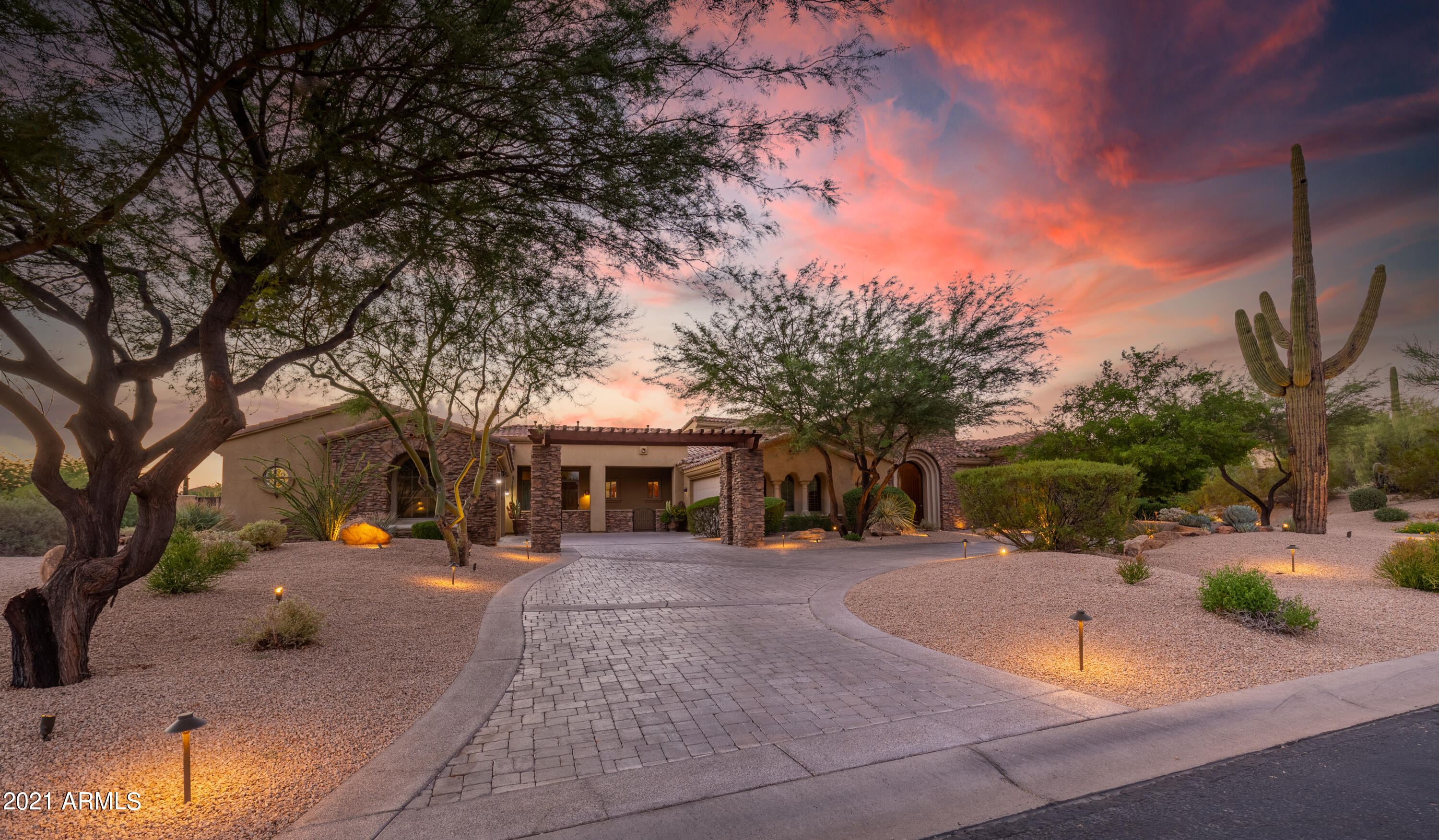 SAGUARO ESTATES - Residential