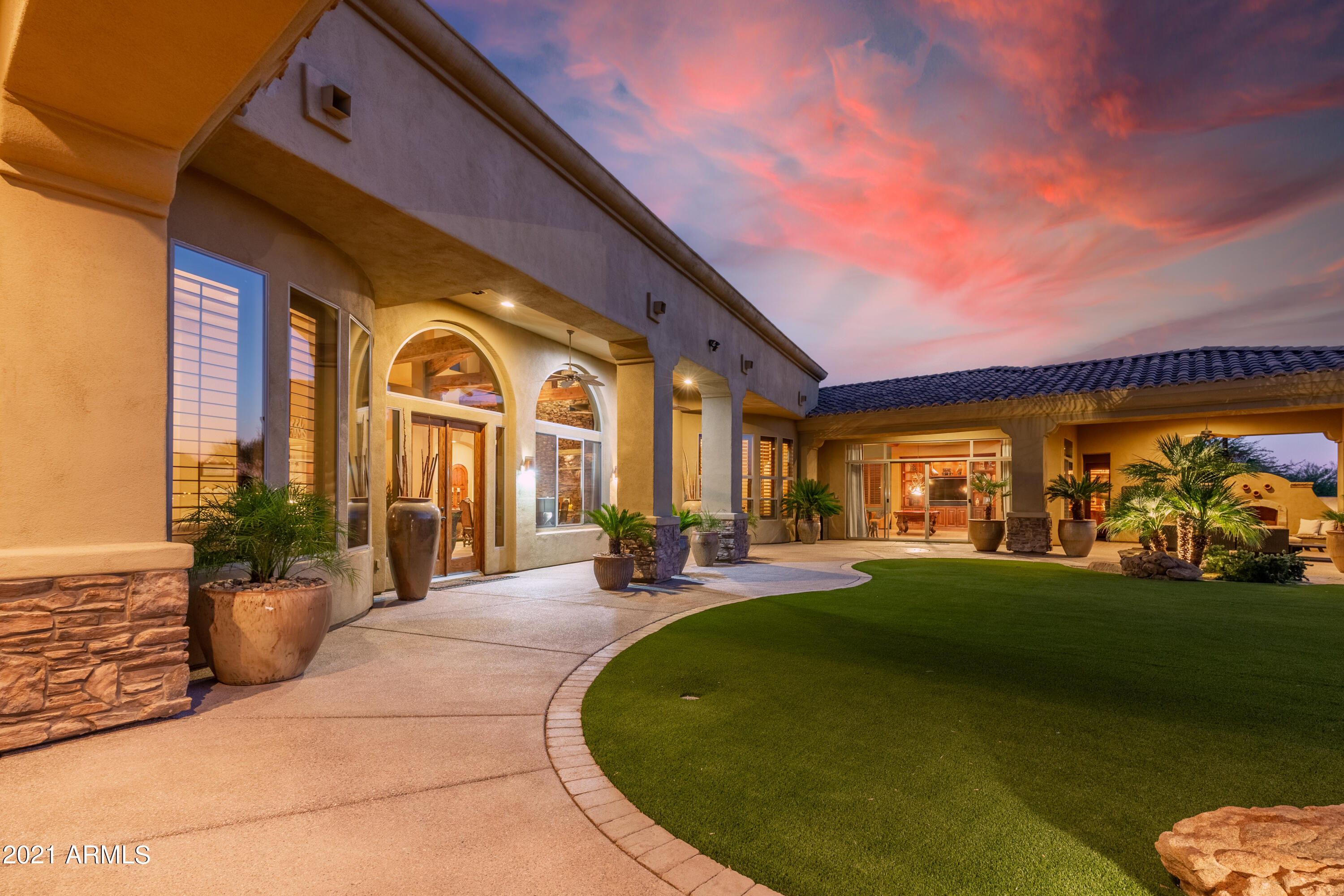 SAGUARO ESTATES - Residential