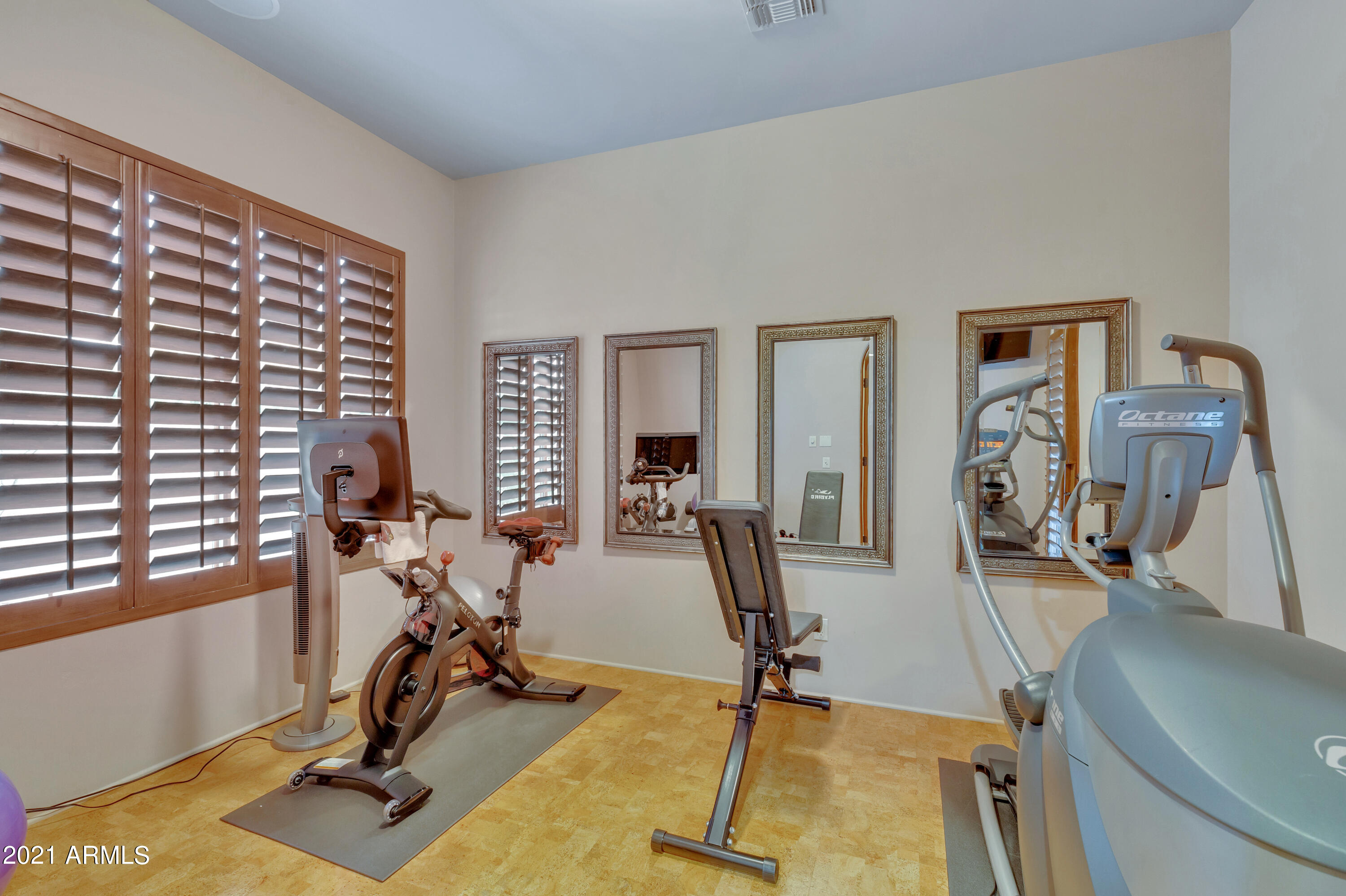 SAGUARO ESTATES - Residential