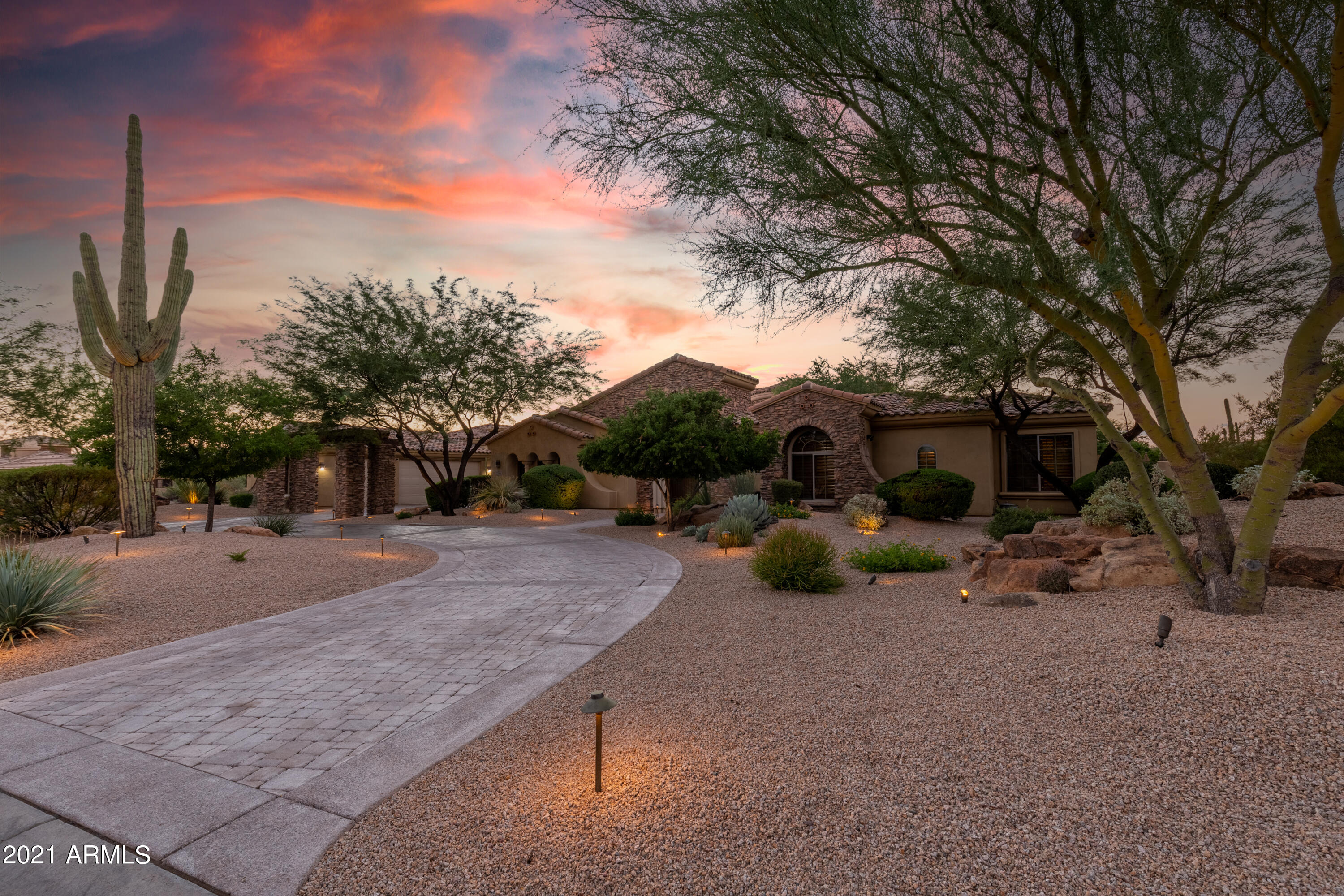 SAGUARO ESTATES - Residential