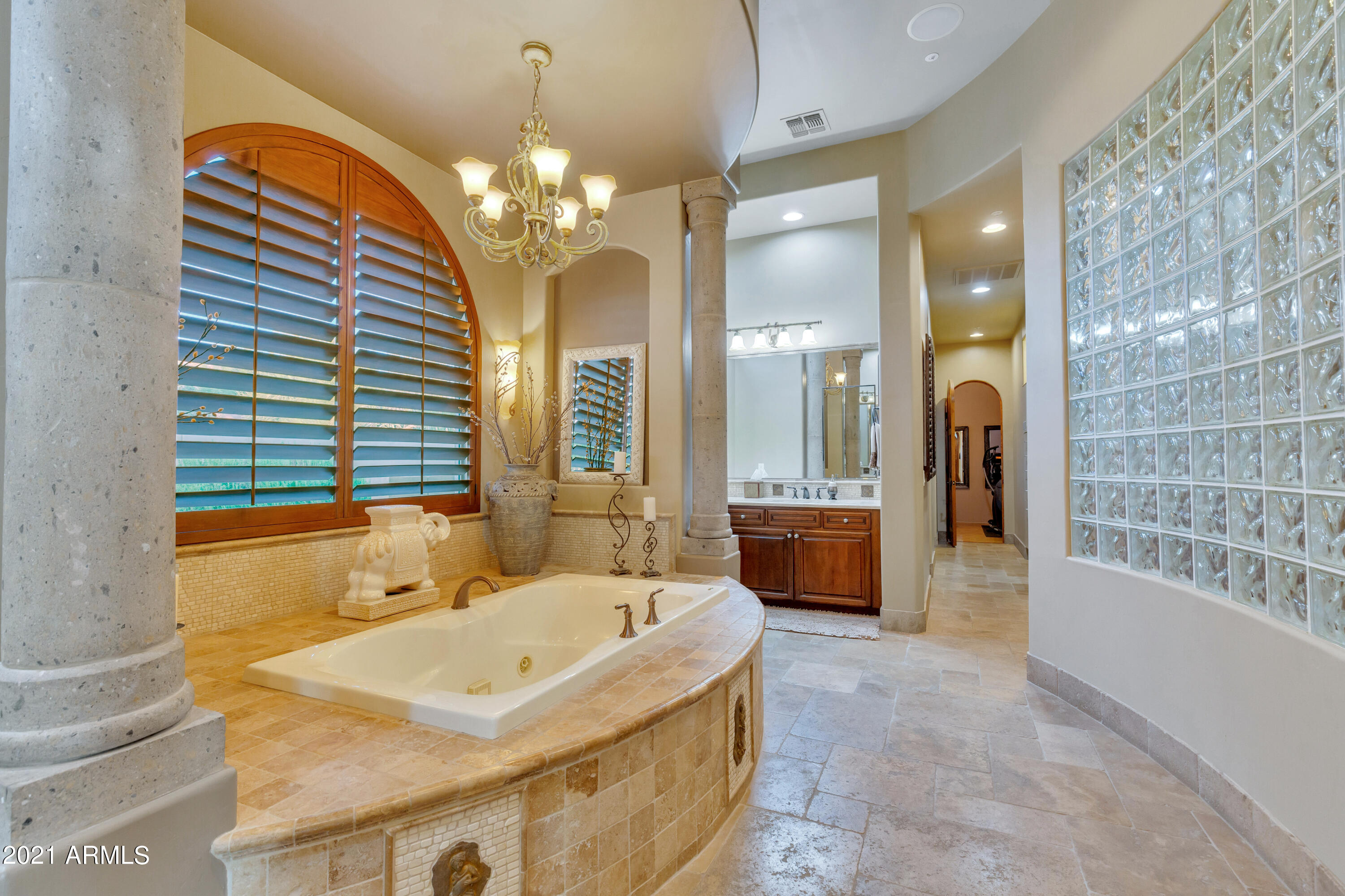 SAGUARO ESTATES - Residential