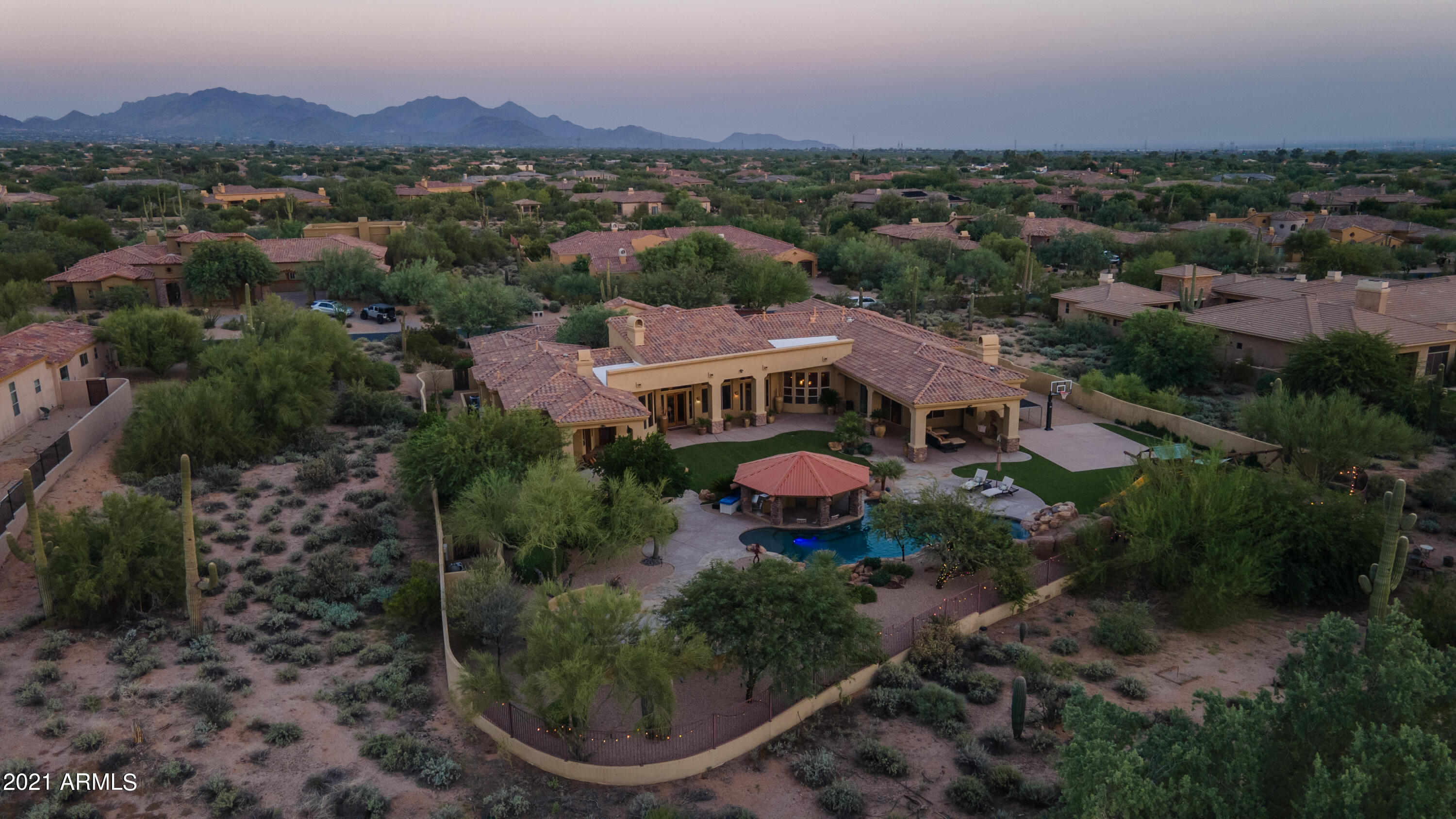 SAGUARO ESTATES - Residential