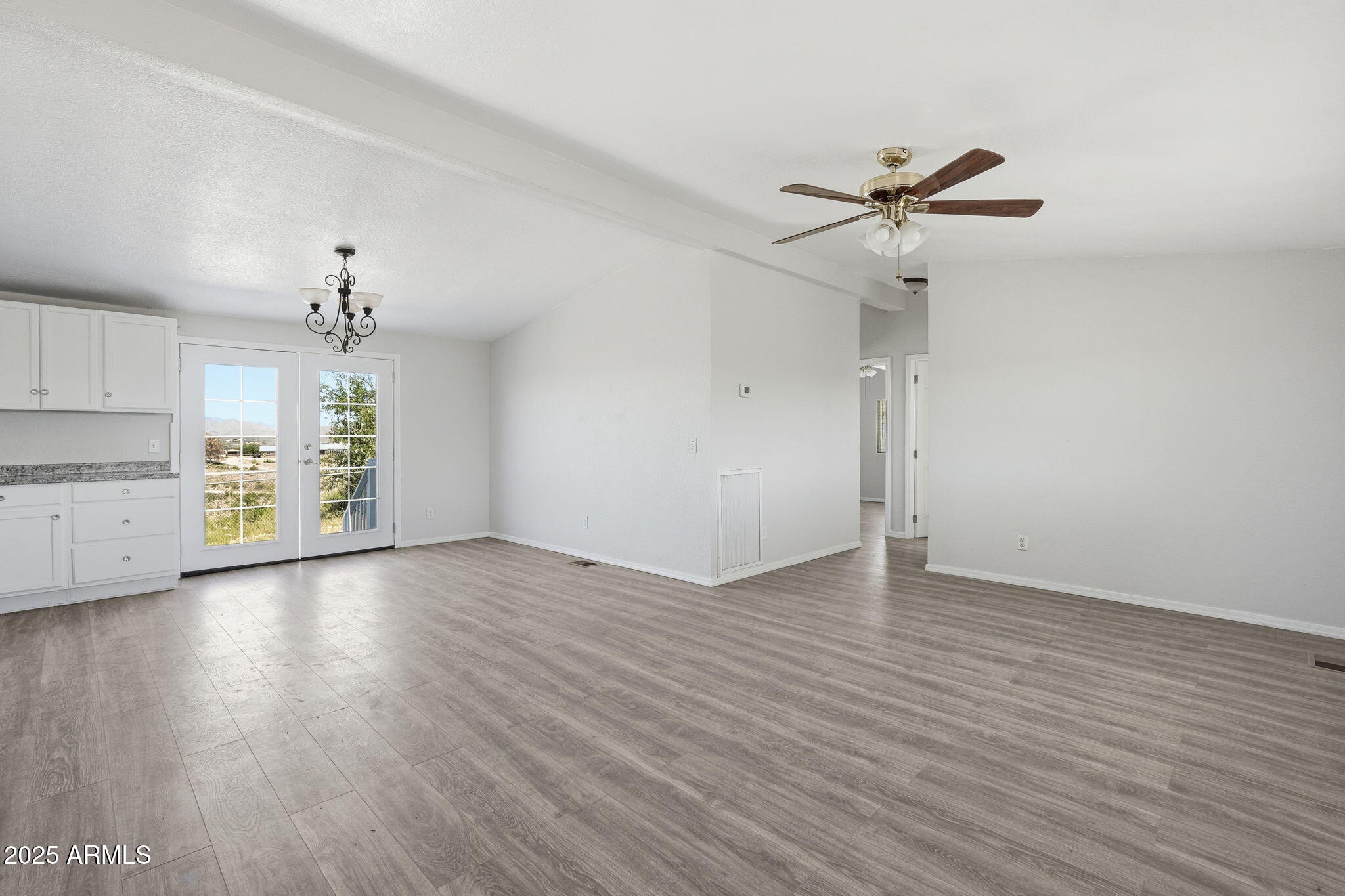 EMPIRE ACRES - Residential