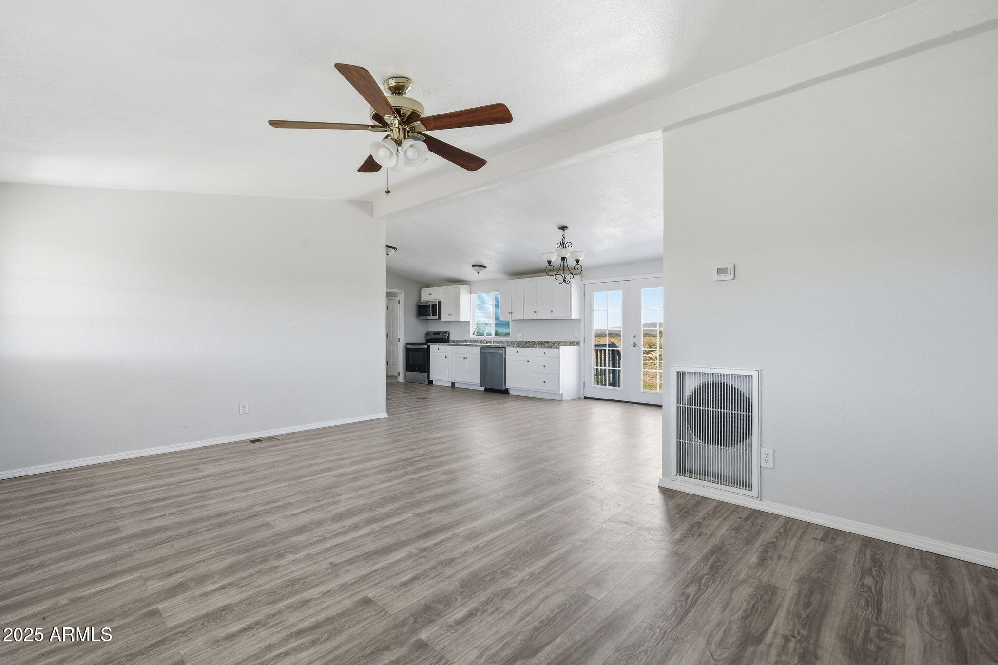 EMPIRE ACRES - Residential
