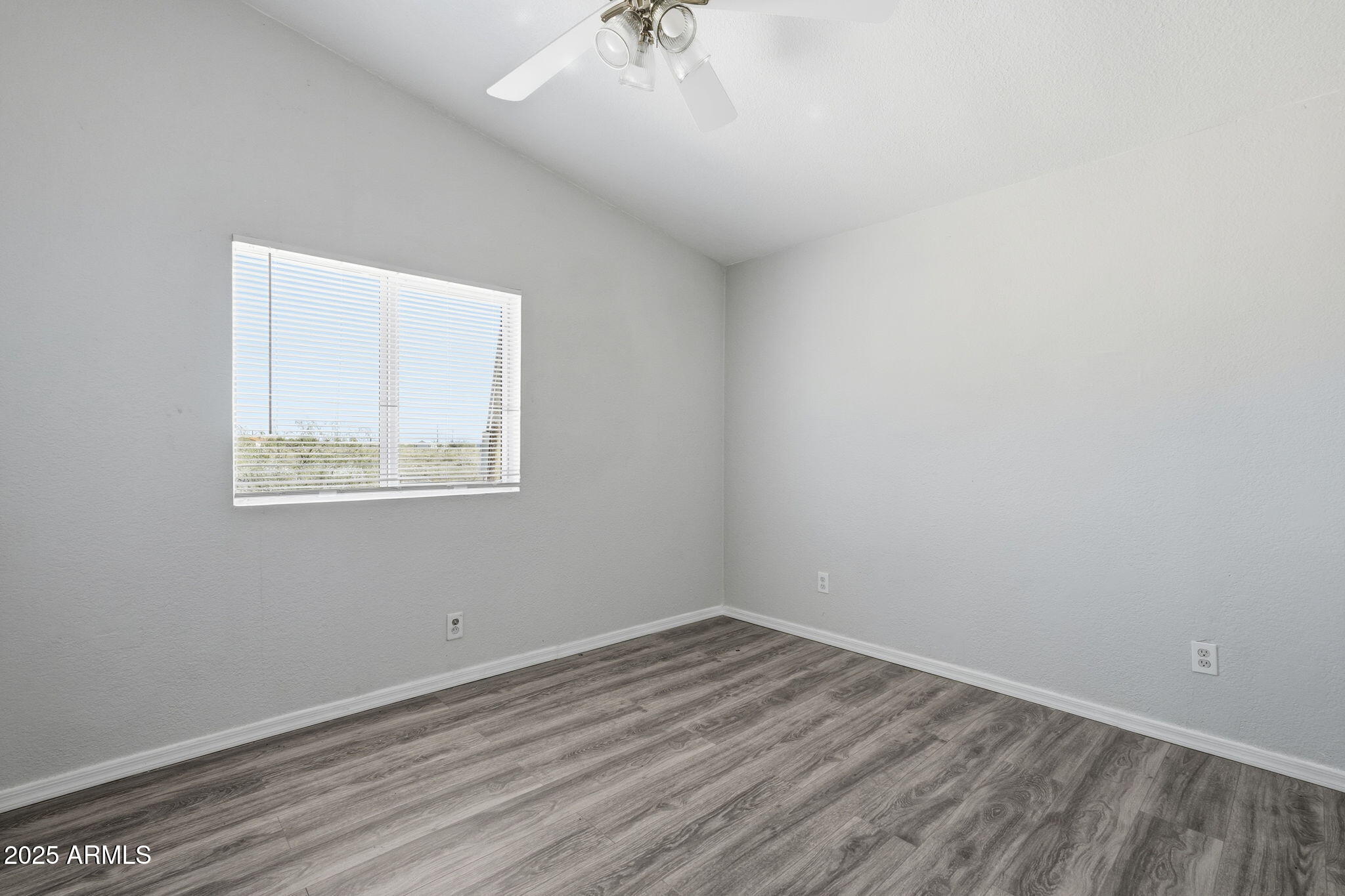 EMPIRE ACRES - Residential