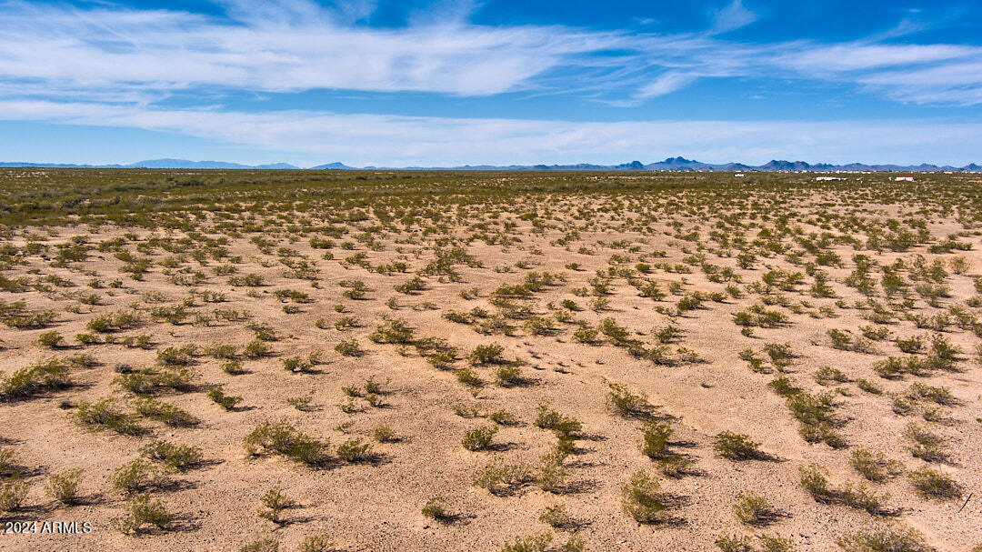 E2 E2 S2 Se4 Se4 Sec 5 Ex E 40 F Rd, Sec 5, T4N, R3W, GSRB&M, Maricopa County, Arizona (4.39 Acres) - Land