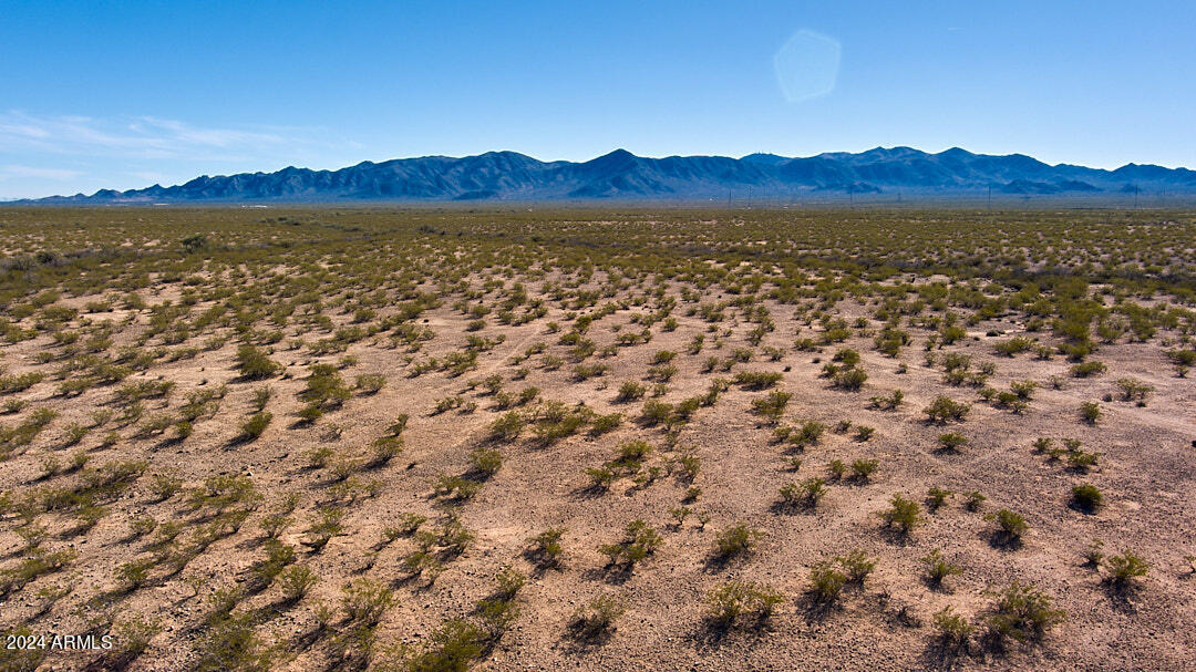 E2 E2 S2 Se4 Se4 Sec 5 Ex E 40 F Rd, Sec 5, T4N, R3W, GSRB&M, Maricopa County, Arizona (4.39 Acres) - Land
