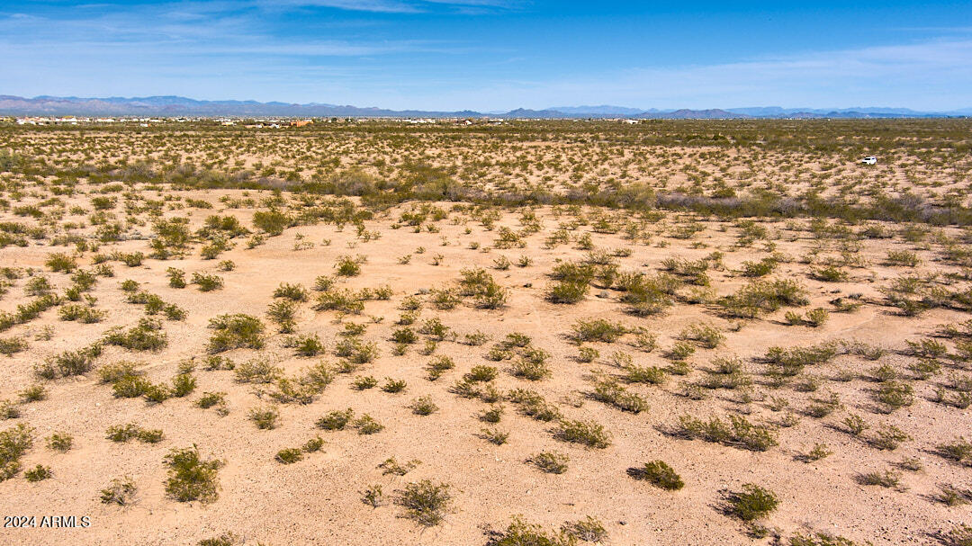 E2 E2 S2 Se4 Se4 Sec 5 Ex E 40 F Rd, Sec 5, T4N, R3W, GSRB&M, Maricopa County, Arizona (4.39 Acres) - Land