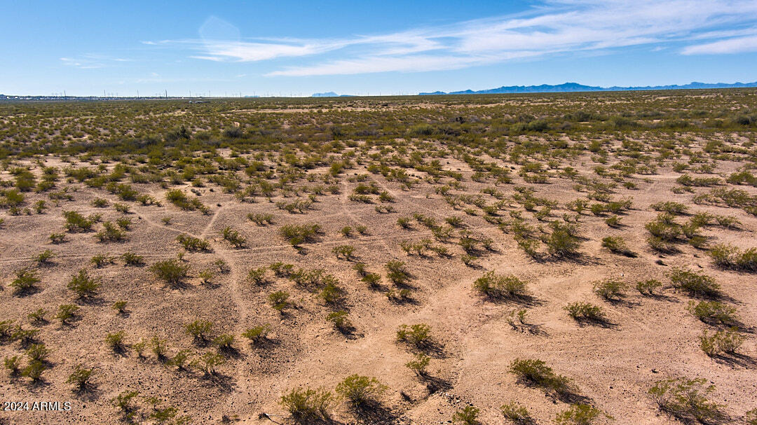 E2 E2 S2 Se4 Se4 Sec 5 Ex E 40 F Rd, Sec 5, T4N, R3W, GSRB&M, Maricopa County, Arizona (4.39 Acres) - Land