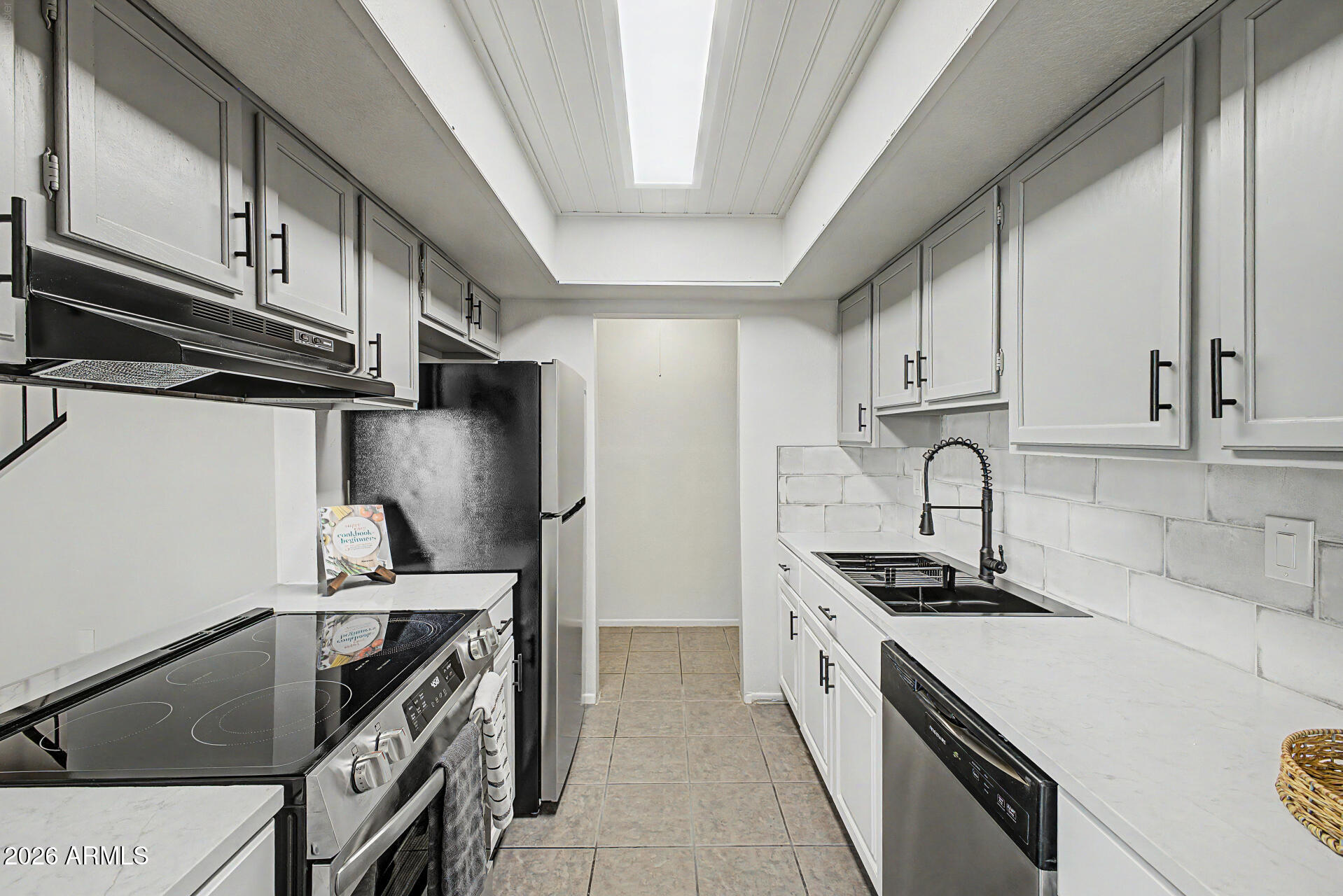 HALLCRAFT VILLAS WEST 8 - Residential