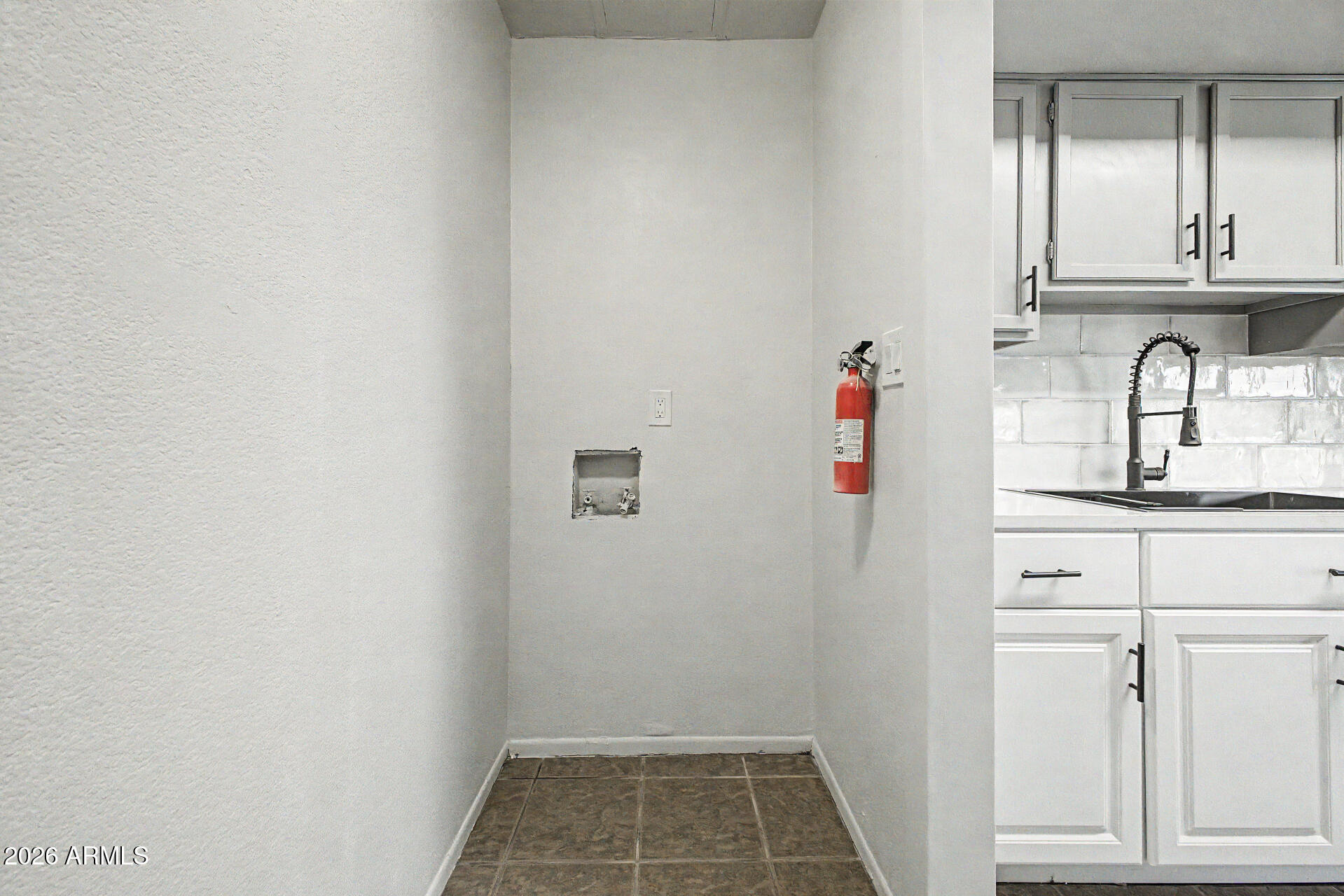 HALLCRAFT VILLAS WEST 8 - Residential