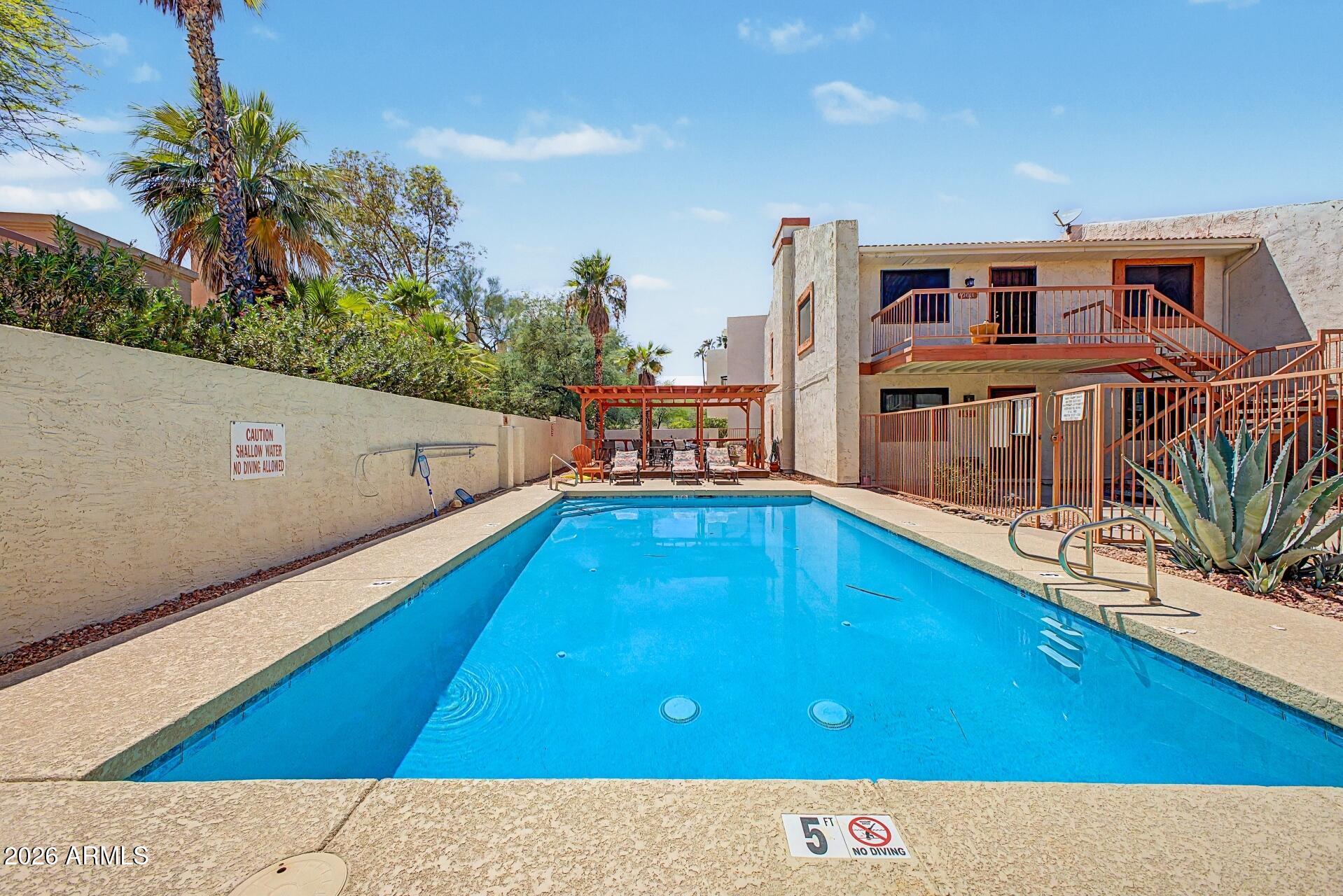 Vista Grande El Lago - Residential