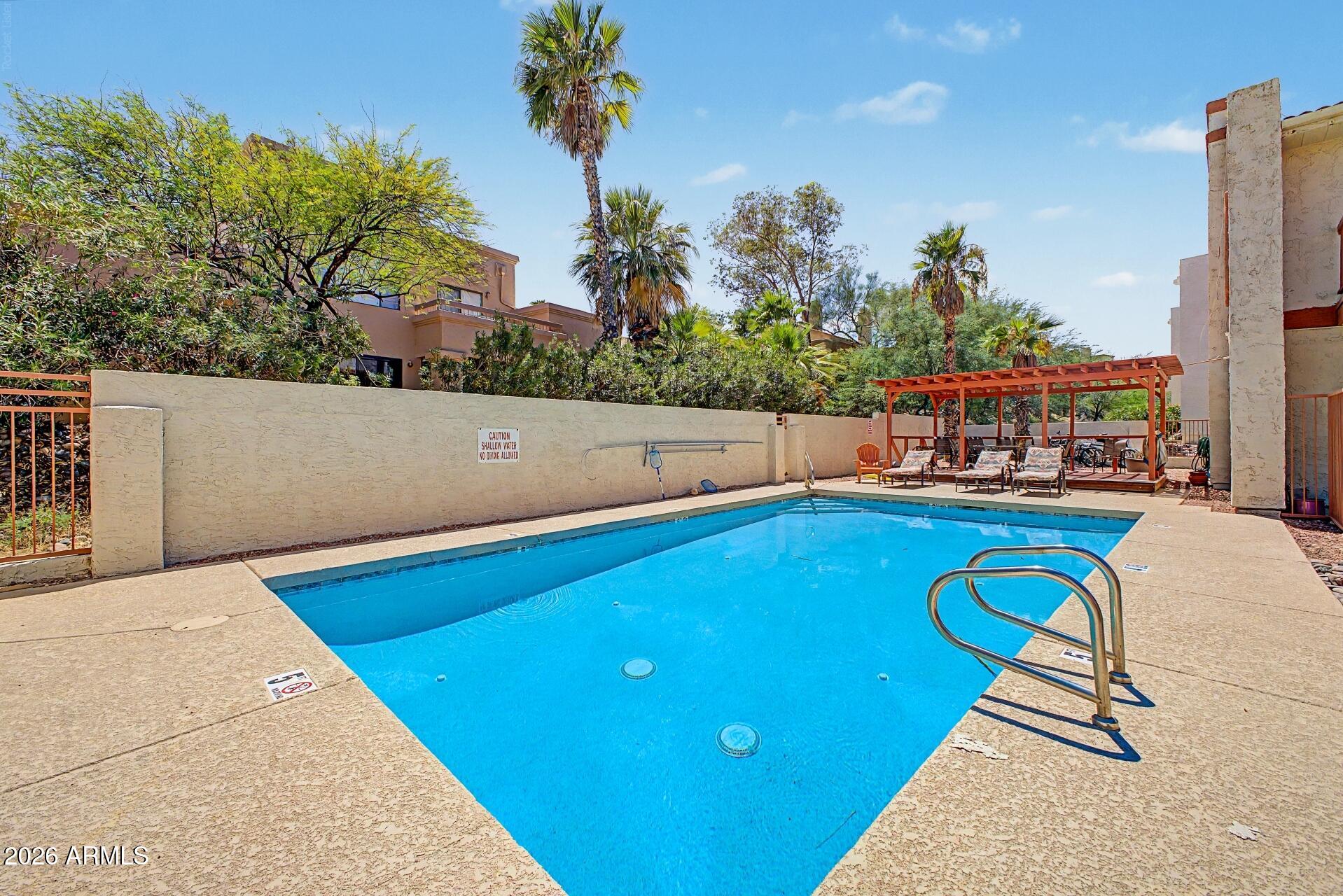 Vista Grande El Lago - Residential