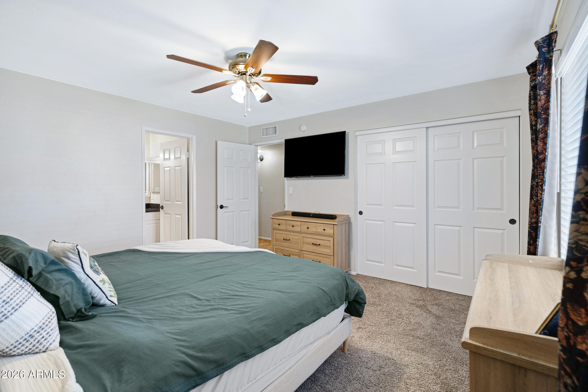 NEW WORLD GLENDALE UNIT 2 SECOND AMD - Residential