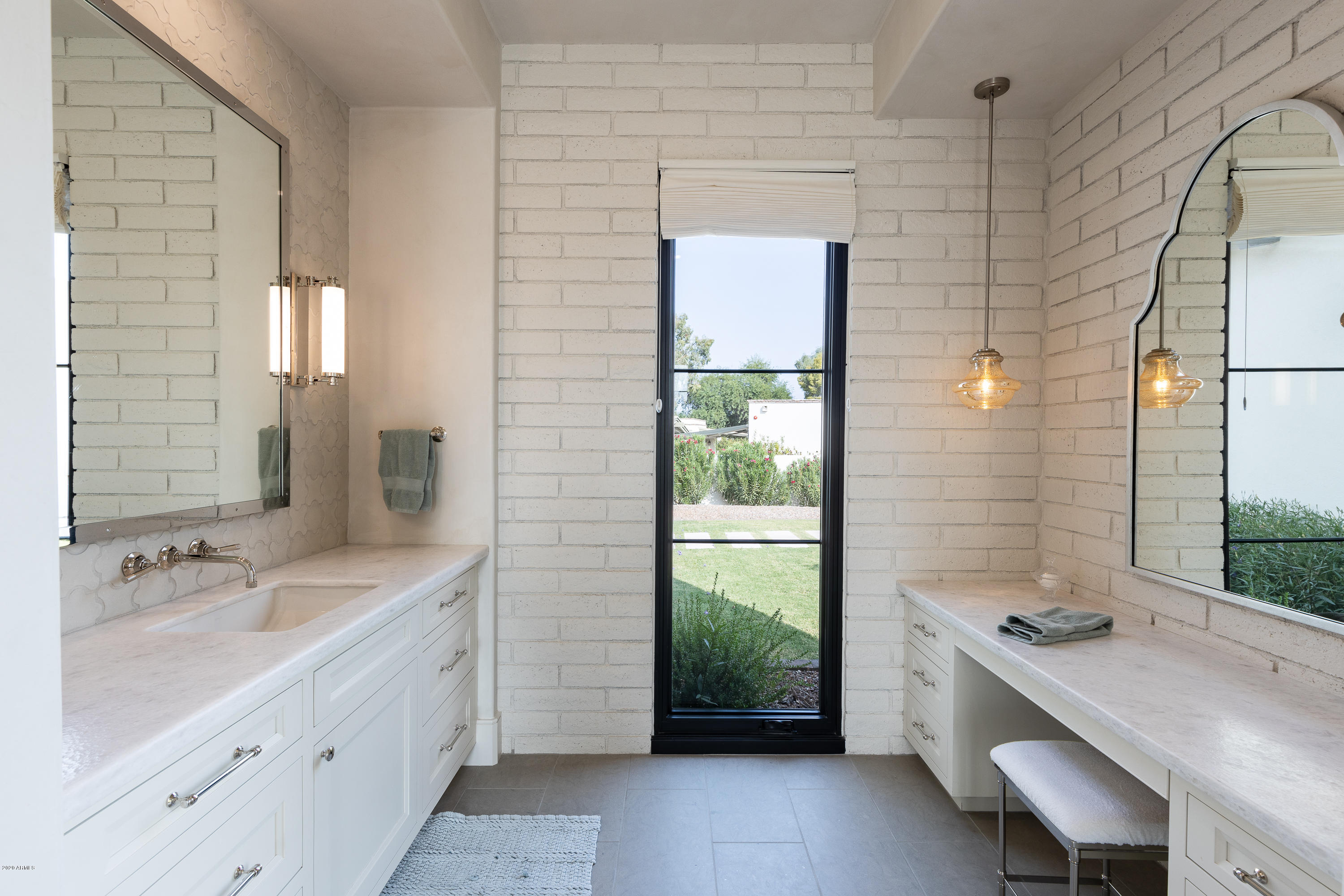 PARADISE COUNTRY ESTATES 2 - Residential