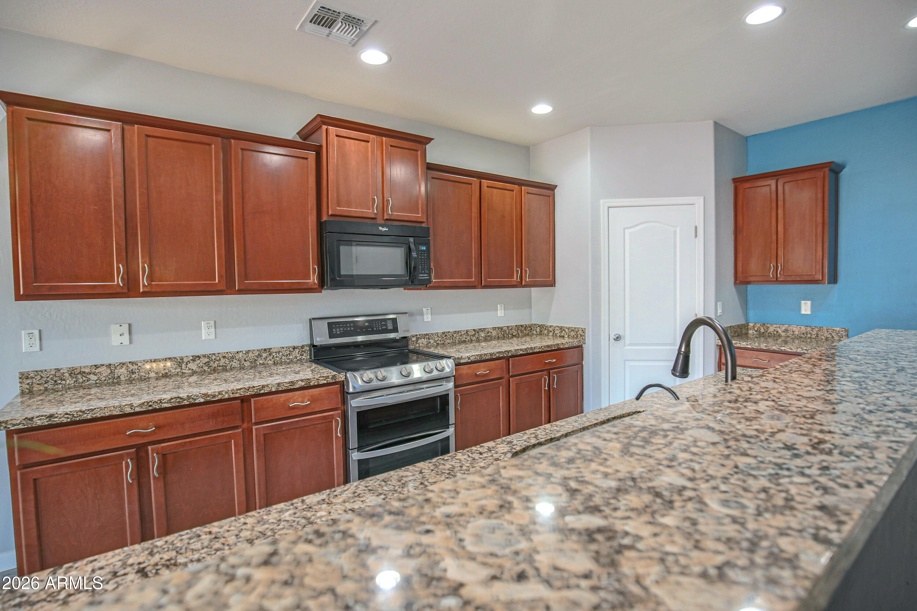 CRYSTAL VISTA - Residential