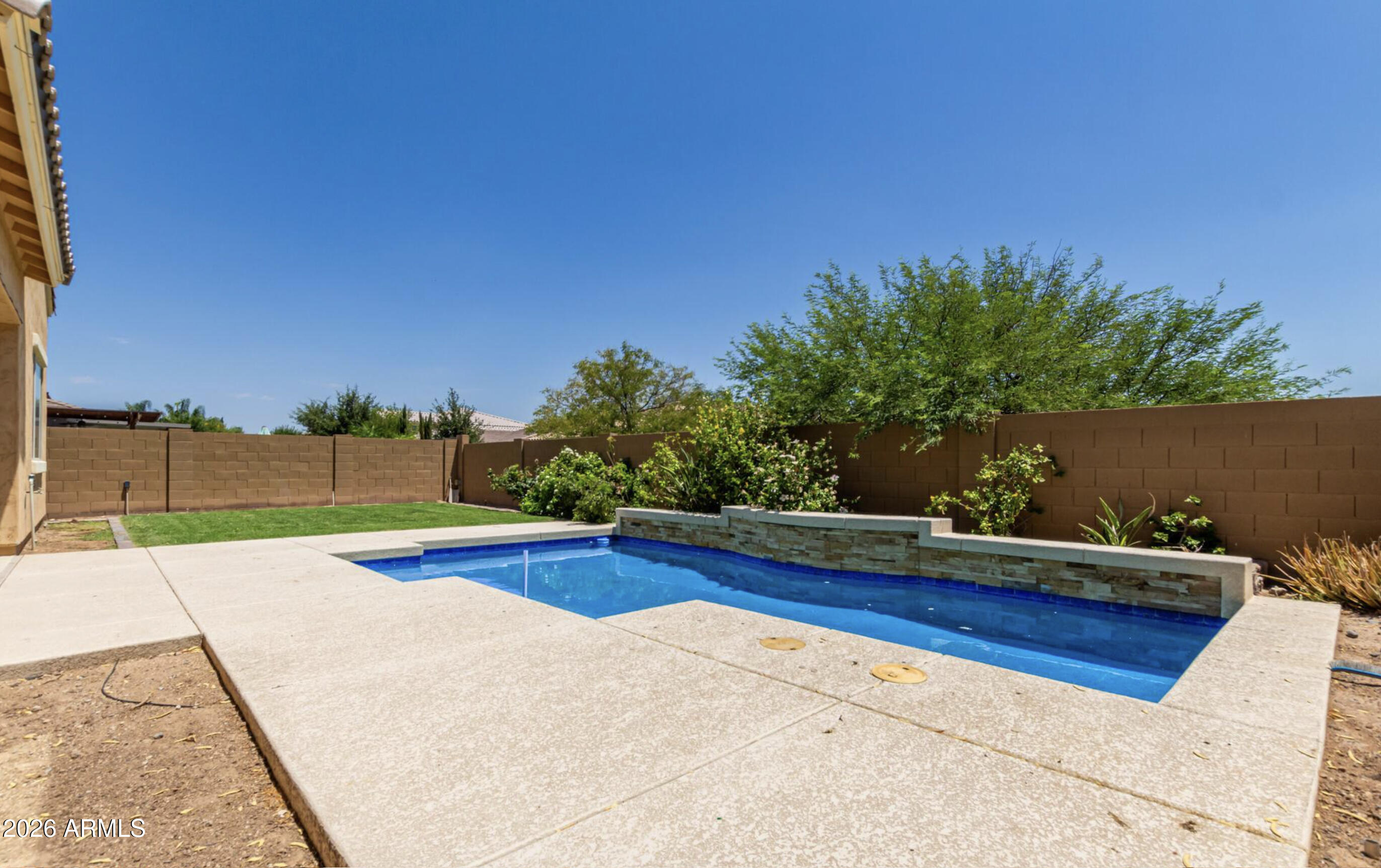SONORAN COMMONS PHASE 1 REPLAT - Residential Lease