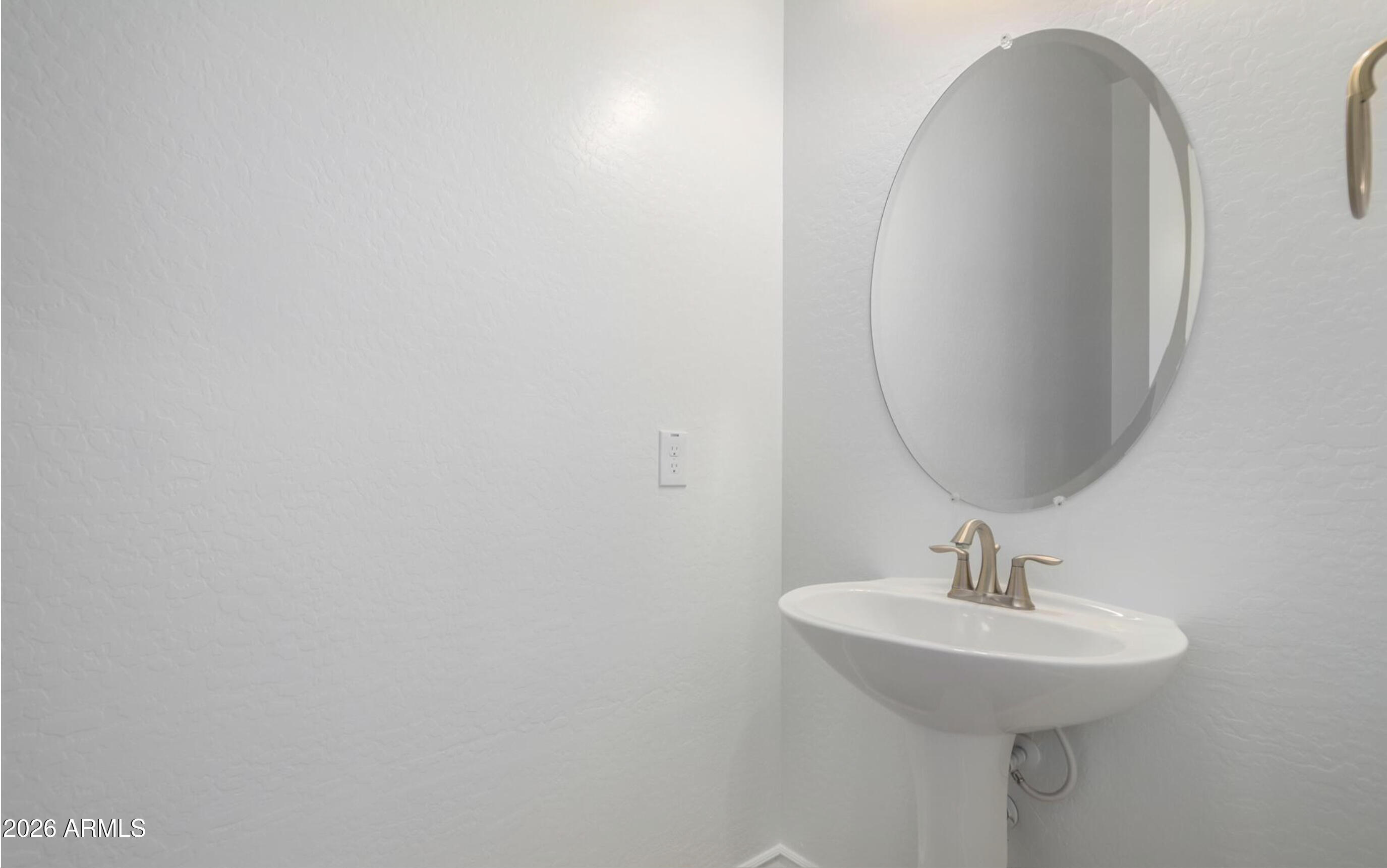 SONORAN COMMONS PHASE 1 REPLAT - Residential Lease