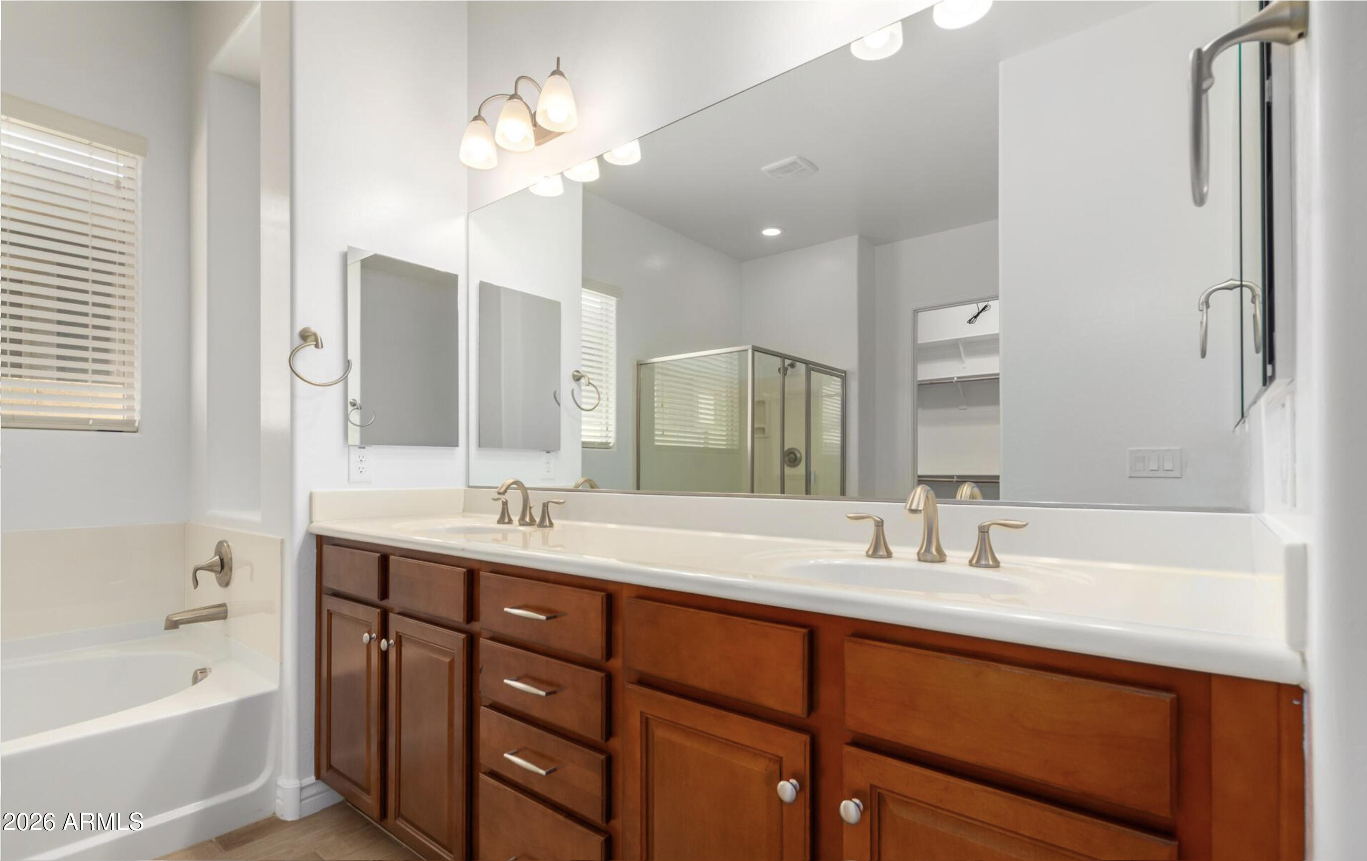 SONORAN COMMONS PHASE 1 REPLAT - Residential Lease