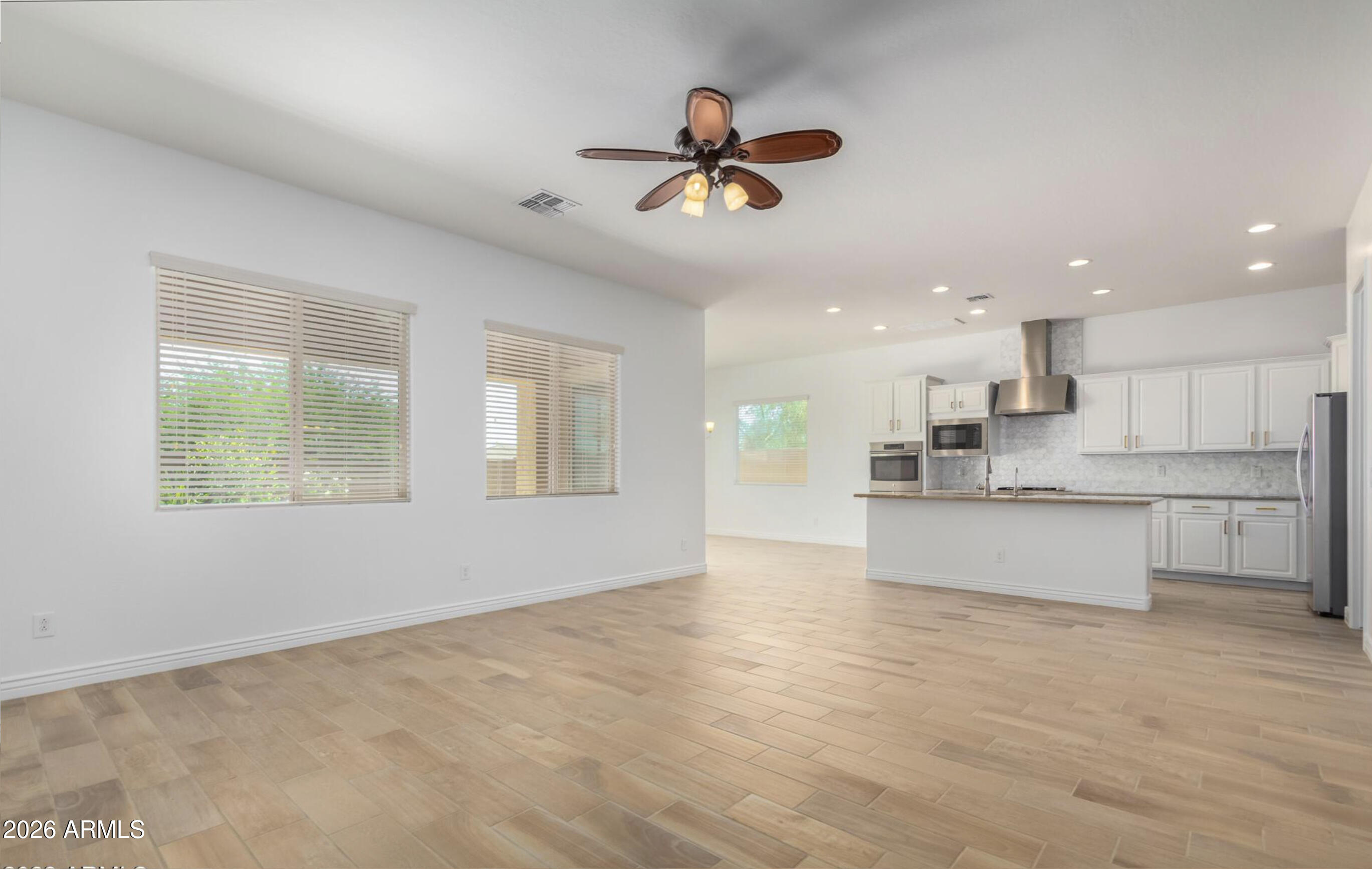 SONORAN COMMONS PHASE 1 REPLAT - Residential Lease