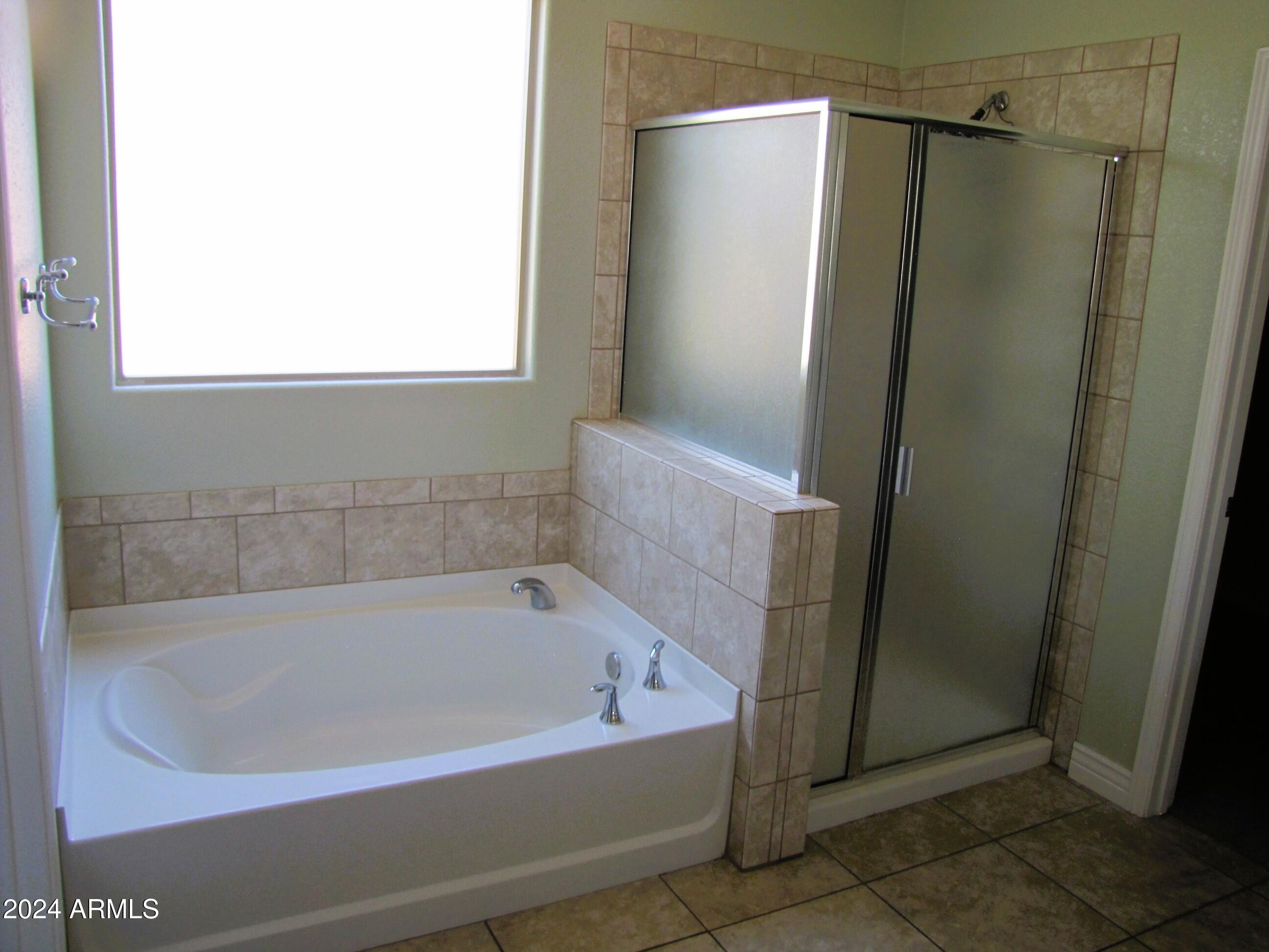 ESTATES AT HOLIDAY - Residential Lease