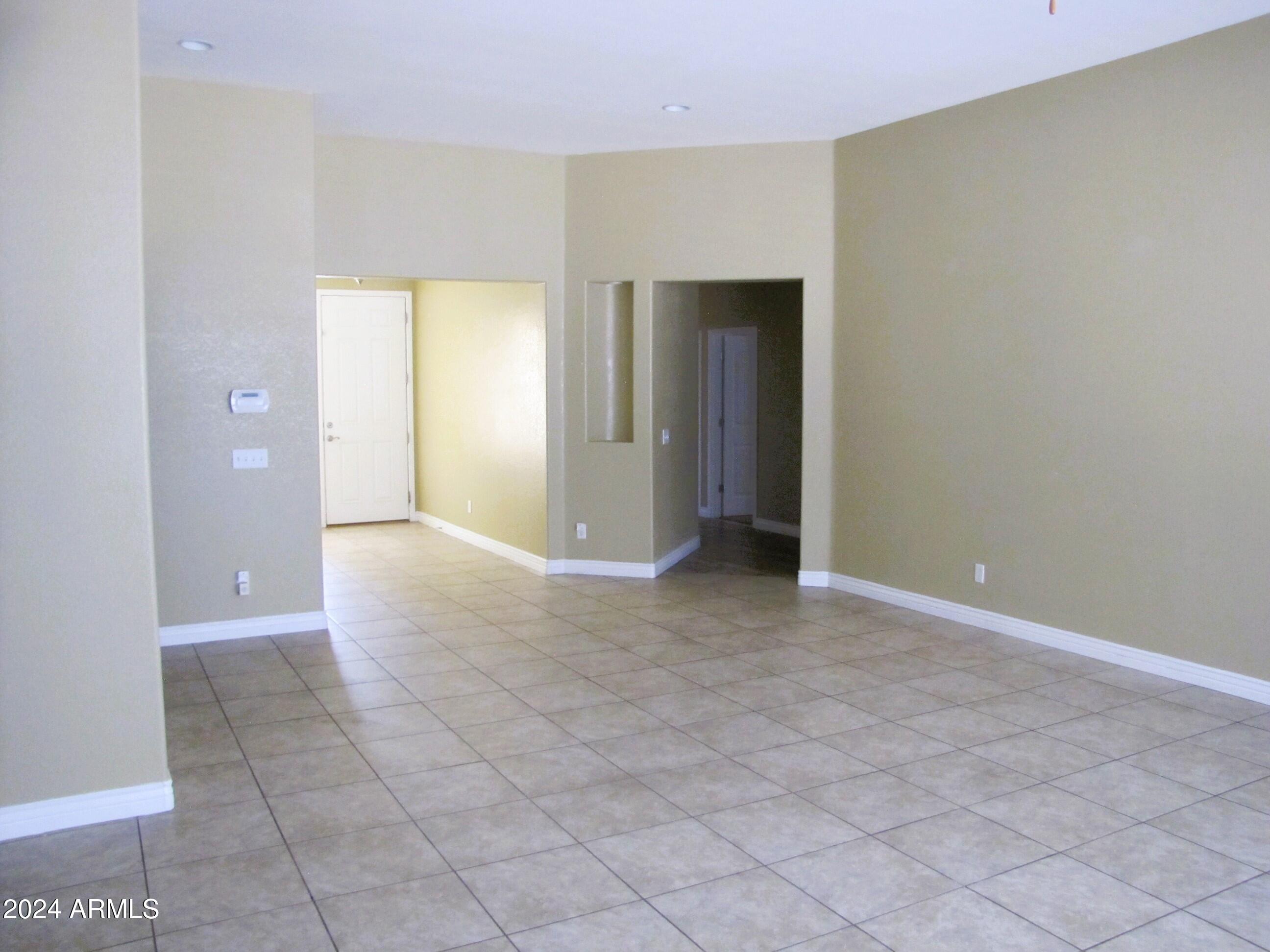 ESTATES AT HOLIDAY - Residential Lease