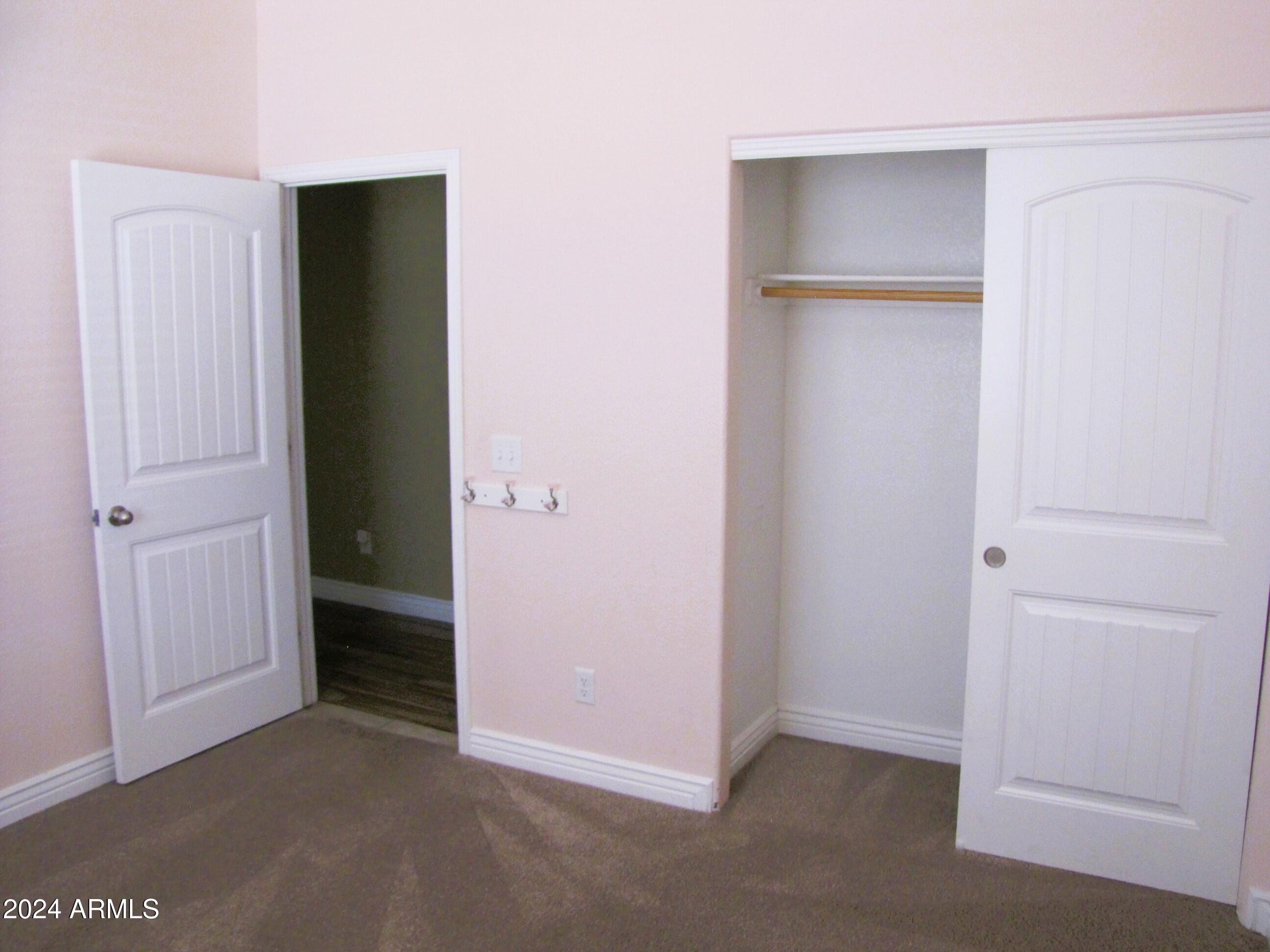 ESTATES AT HOLIDAY - Residential Lease