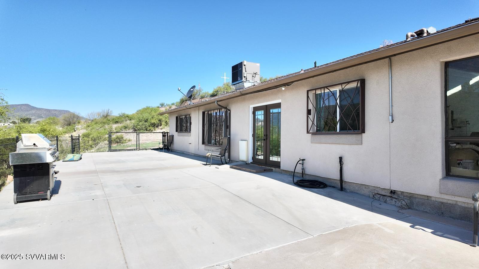 Under 5 Acres - Residential