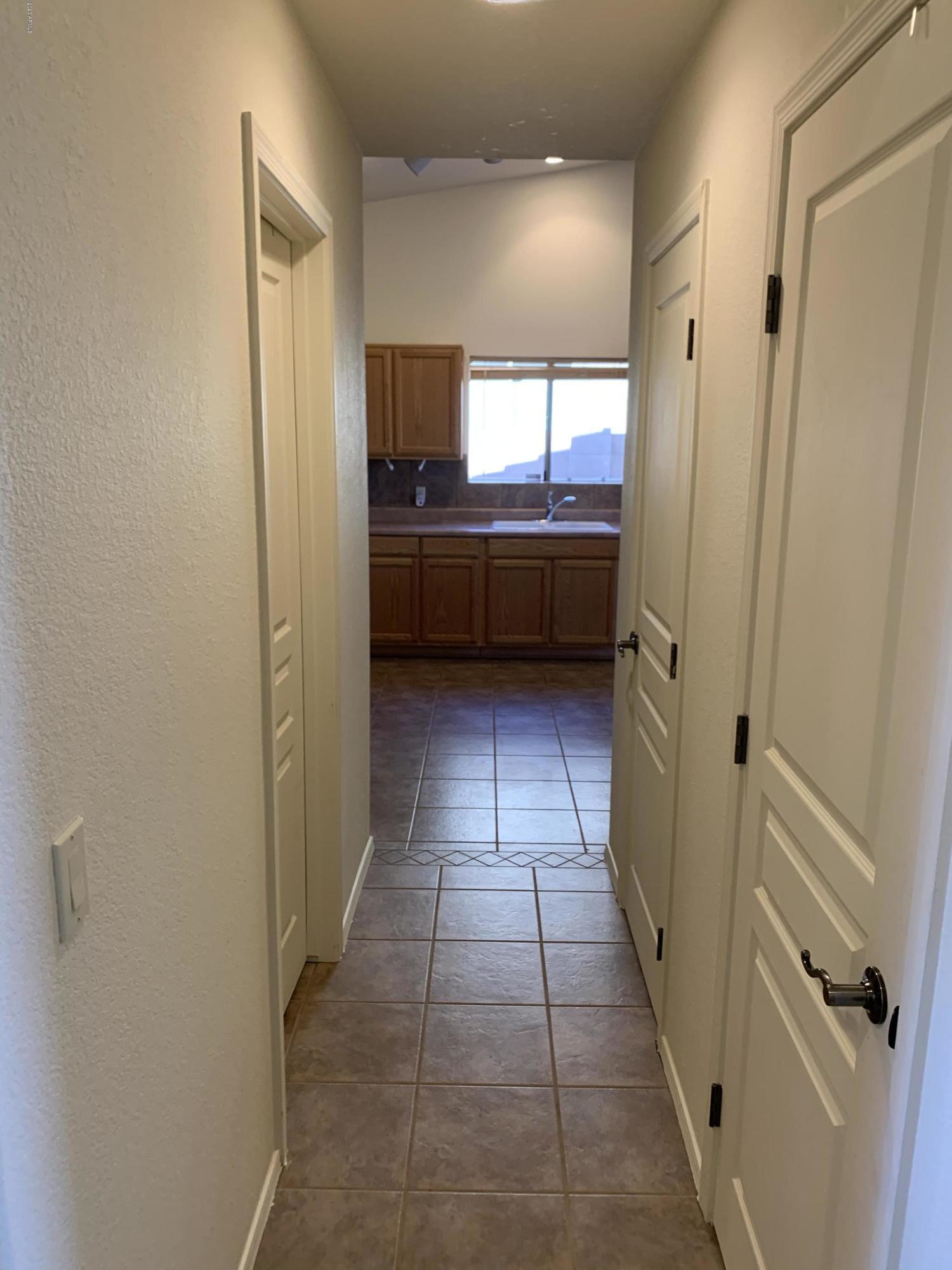 CANYON DE FLORES PHASE 2C - Residential Lease