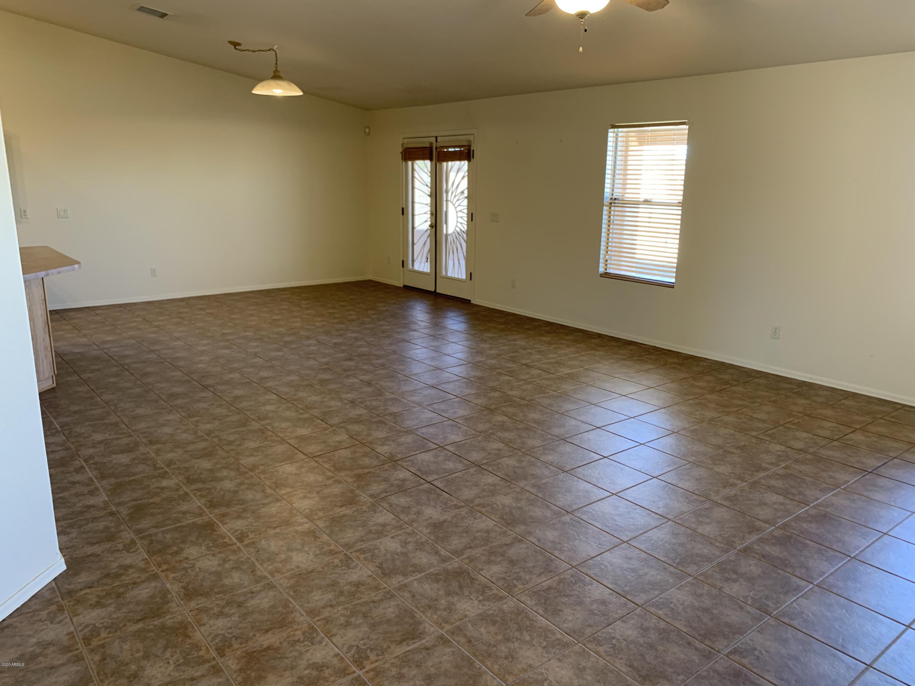 CANYON DE FLORES PHASE 2C - Residential Lease