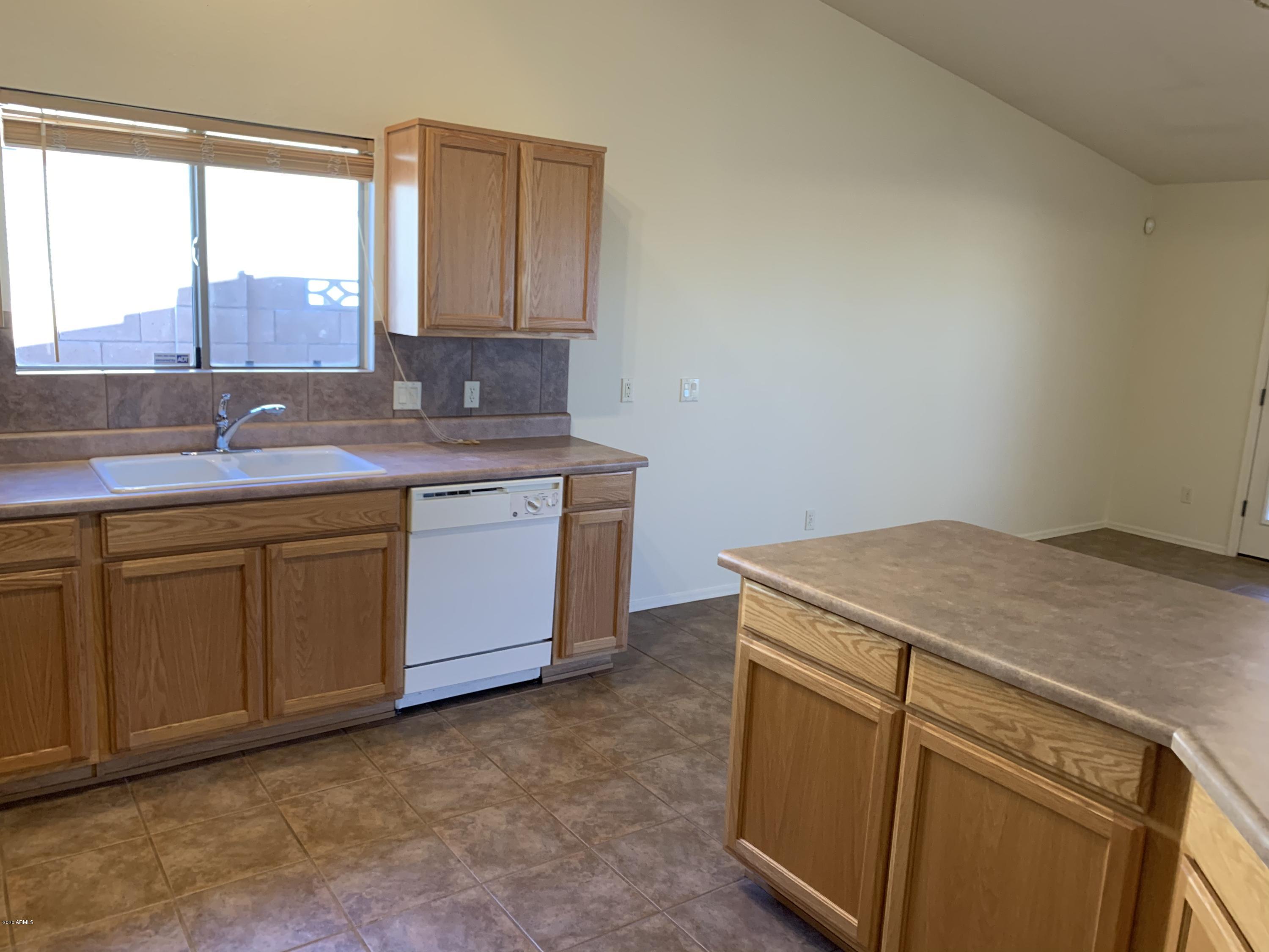 CANYON DE FLORES PHASE 2C - Residential Lease