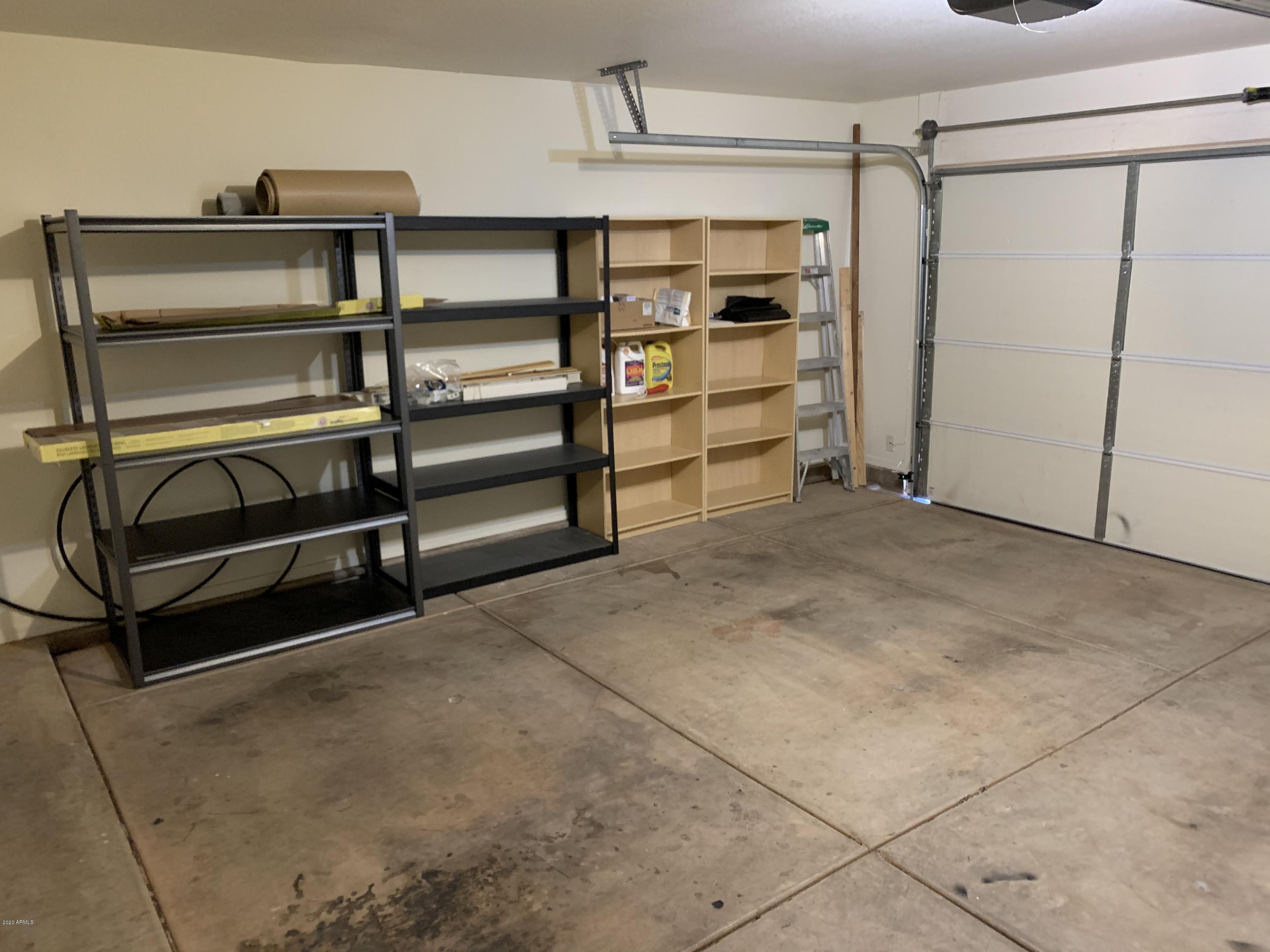 CANYON DE FLORES PHASE 2C - Residential Lease