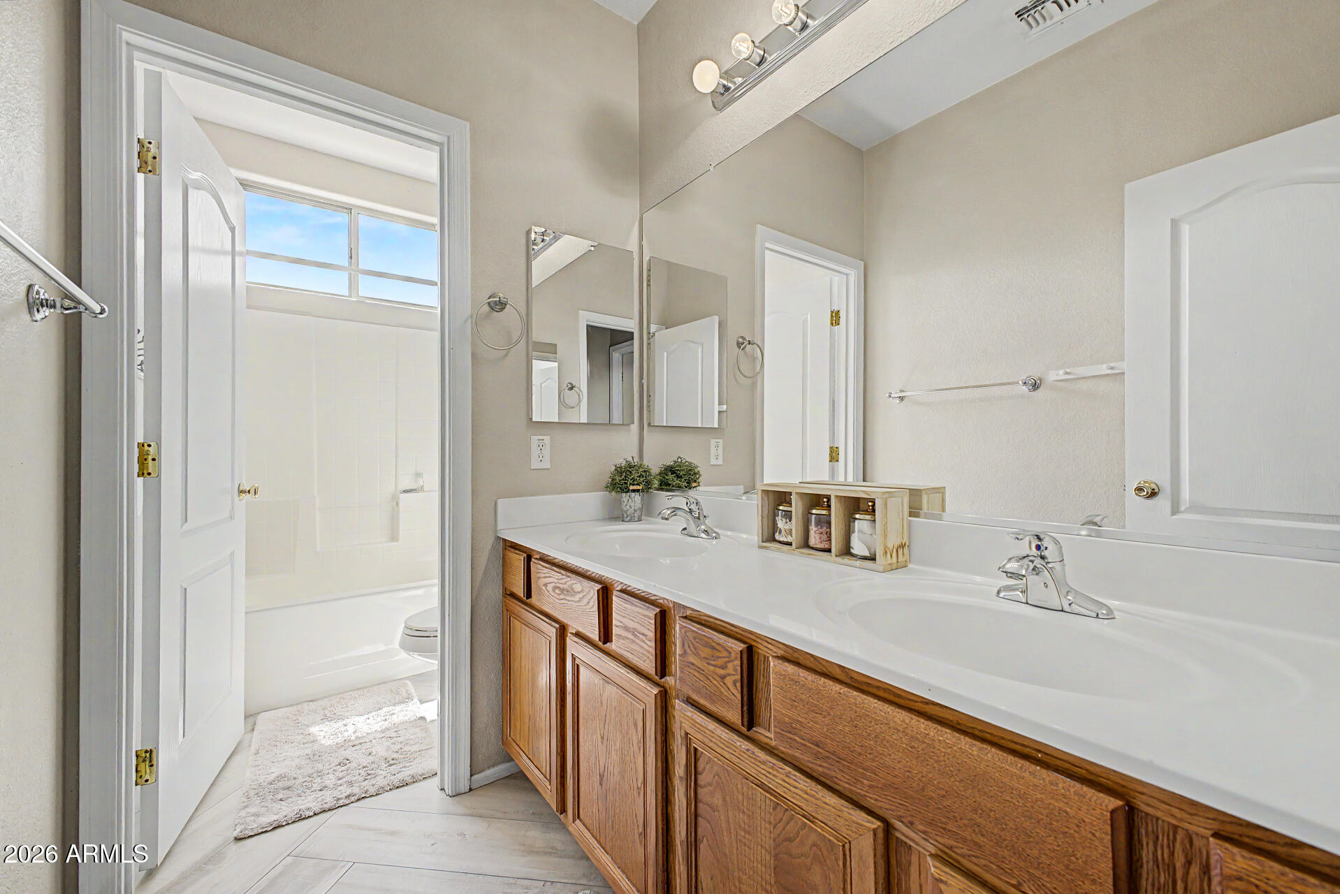 LANTANA RANCH - Residential