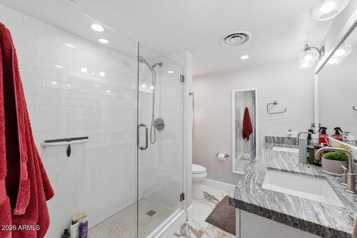EXECUTIVE TOWERS - Residential