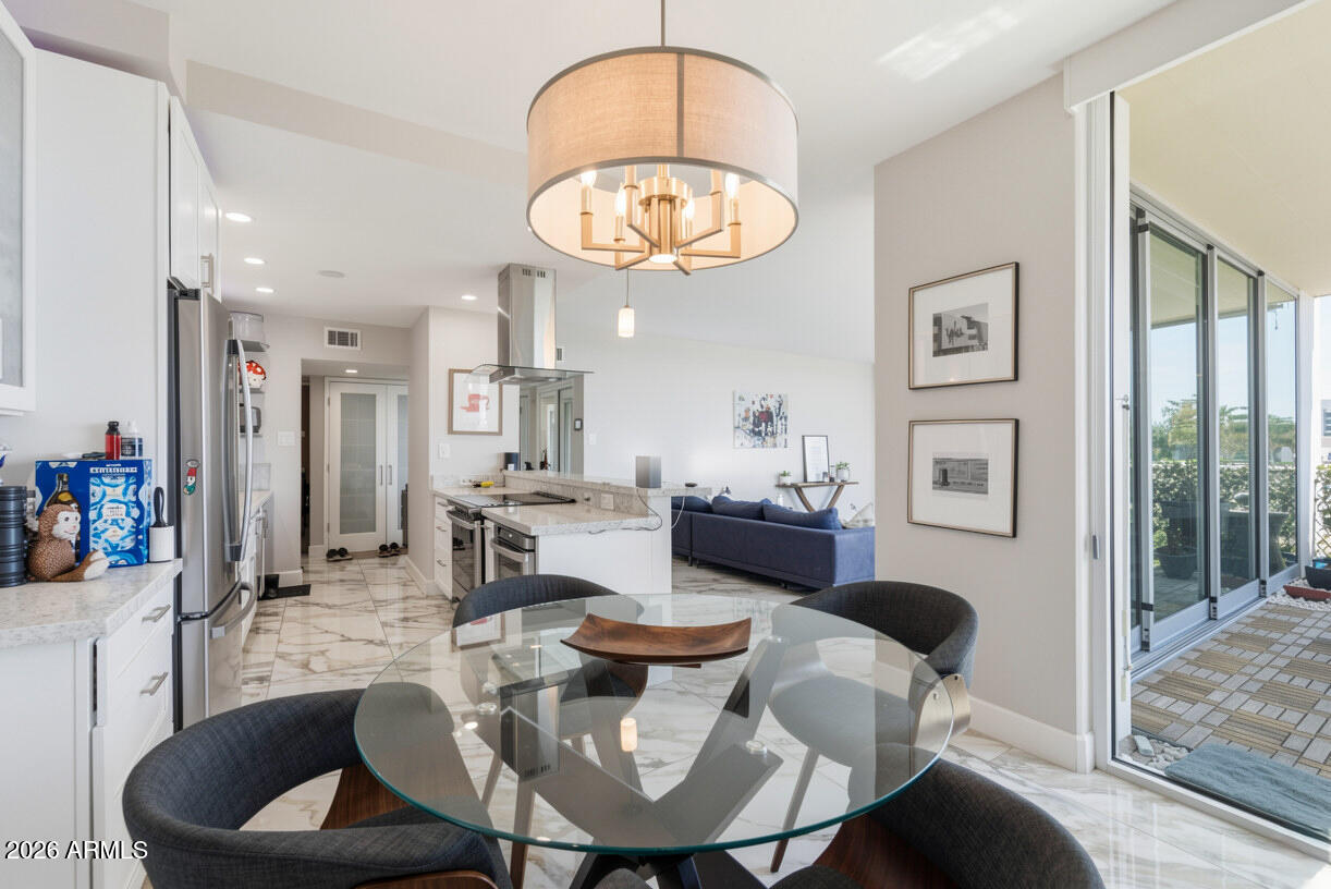 EXECUTIVE TOWERS - Residential