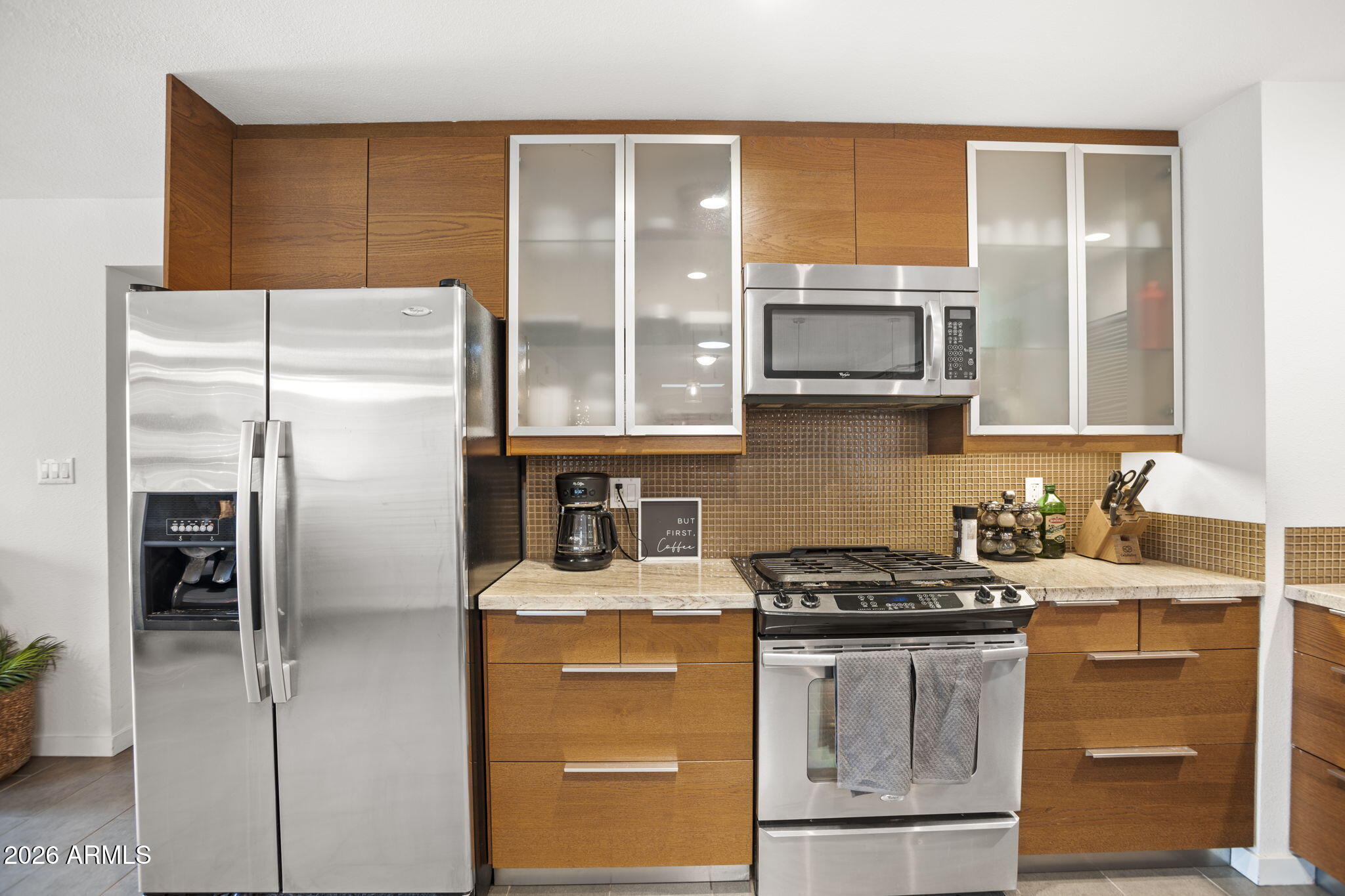 MELROSE PARADISE UNIT 6 - Residential Lease