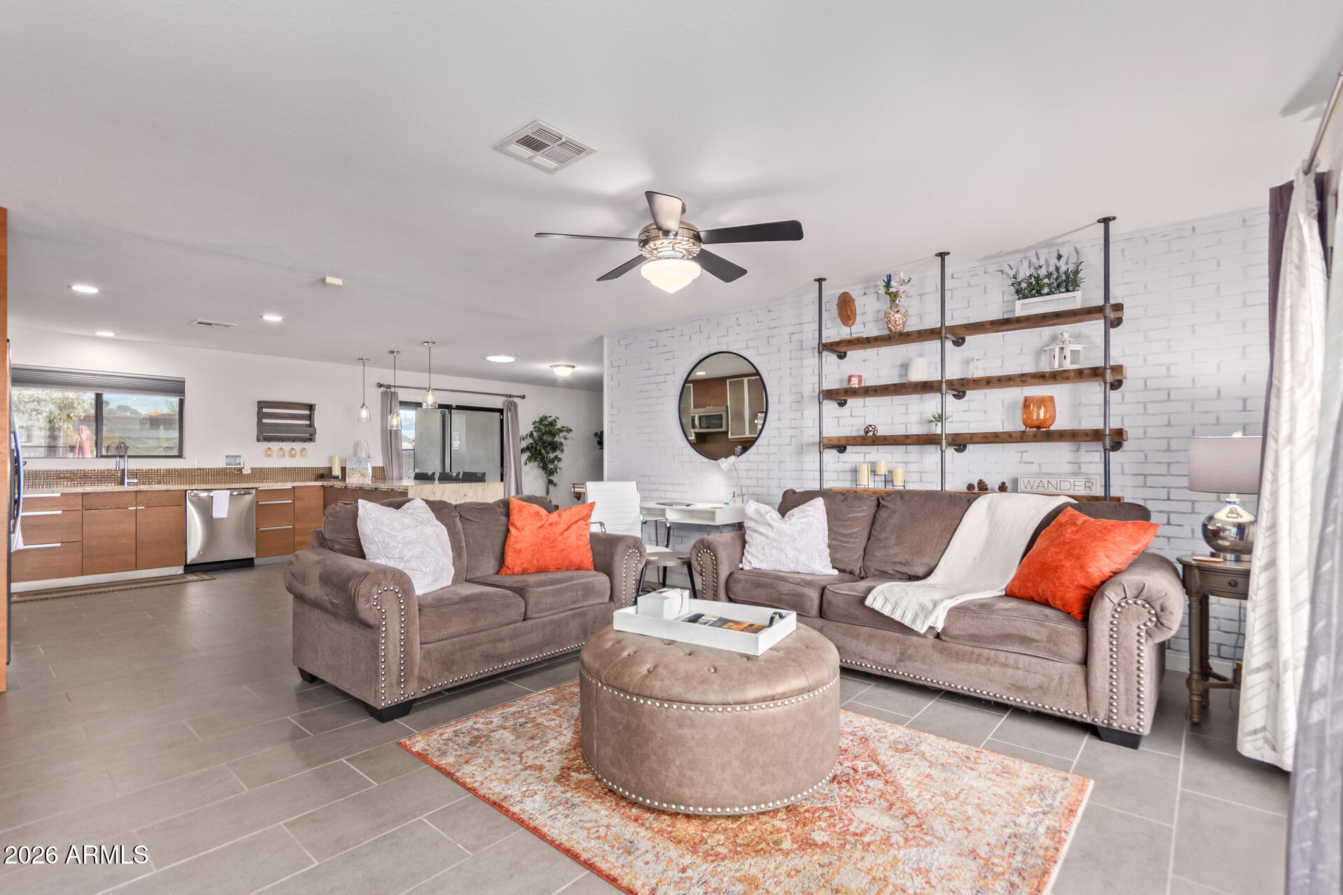 MELROSE PARADISE UNIT 6 - Residential Lease