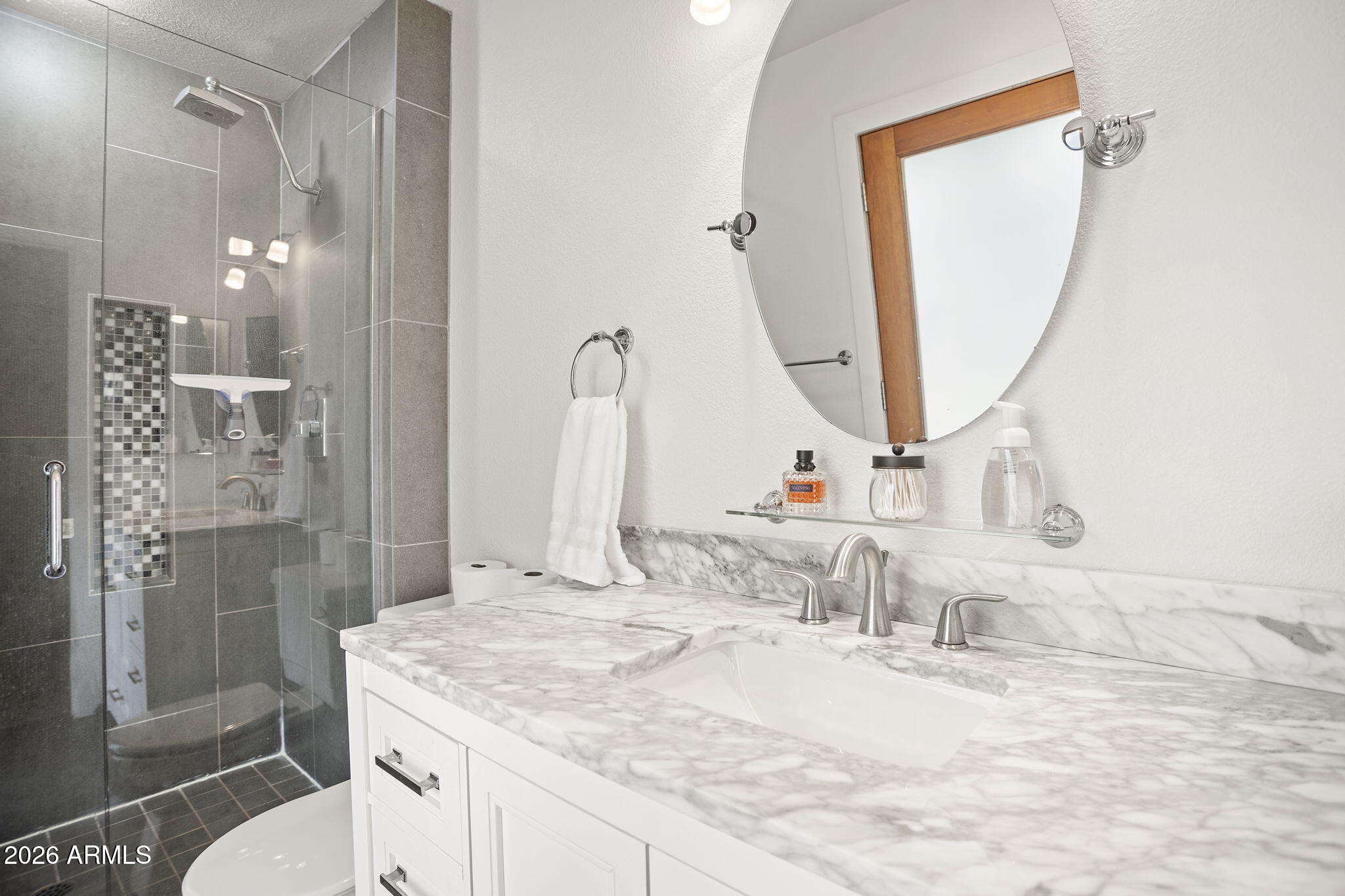 MELROSE PARADISE UNIT 6 - Residential Lease