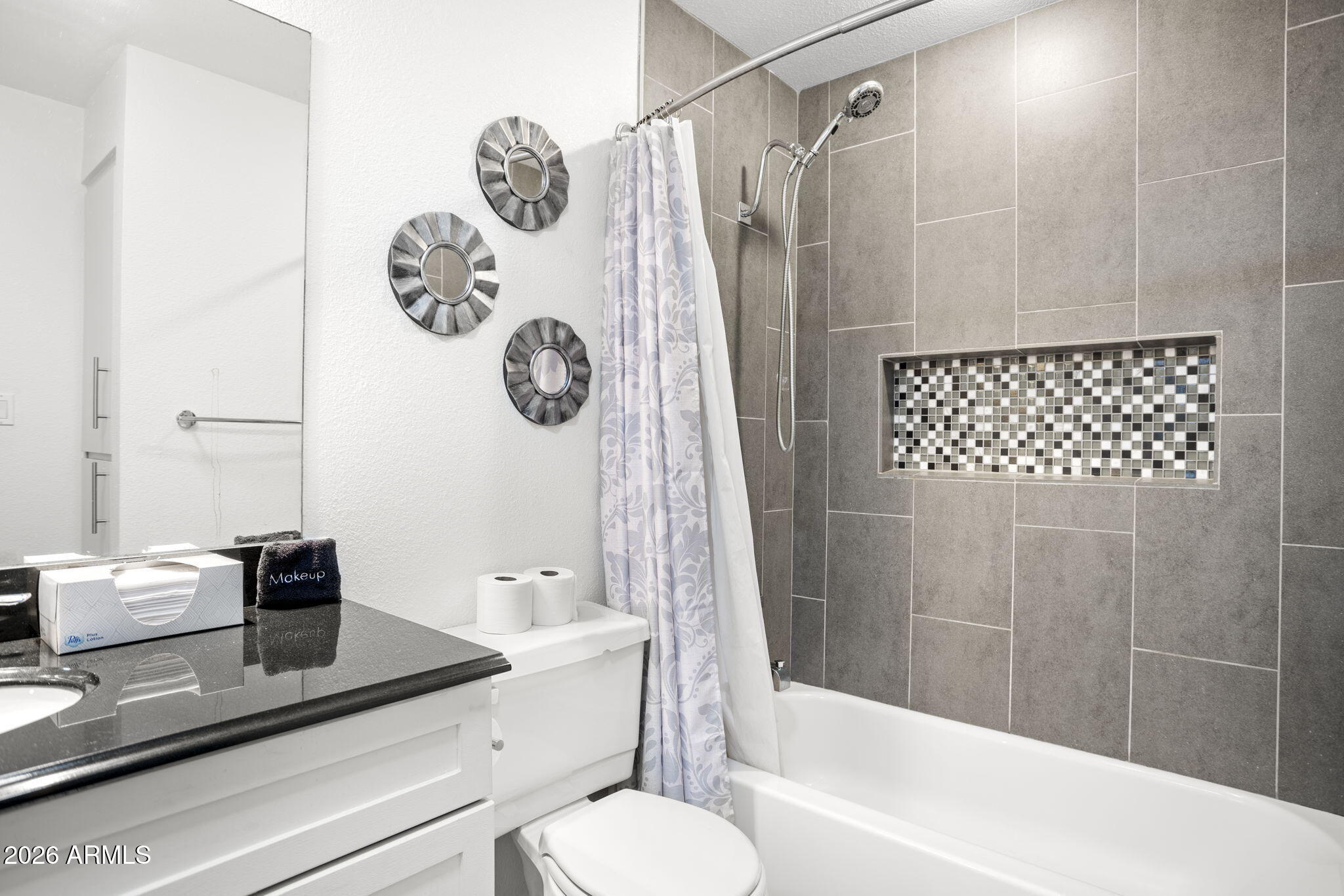 MELROSE PARADISE UNIT 6 - Residential Lease