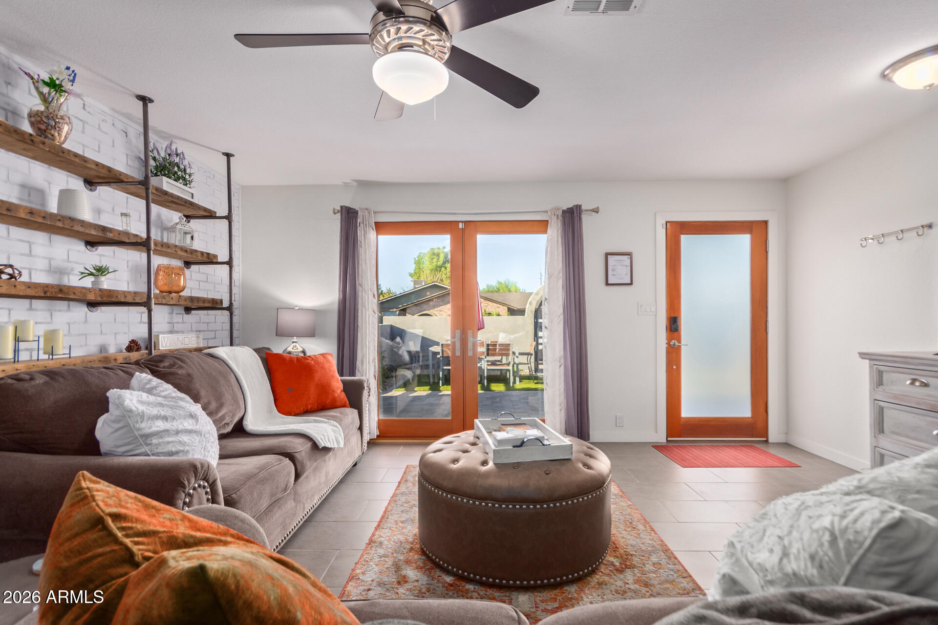 MELROSE PARADISE UNIT 6 - Residential Lease
