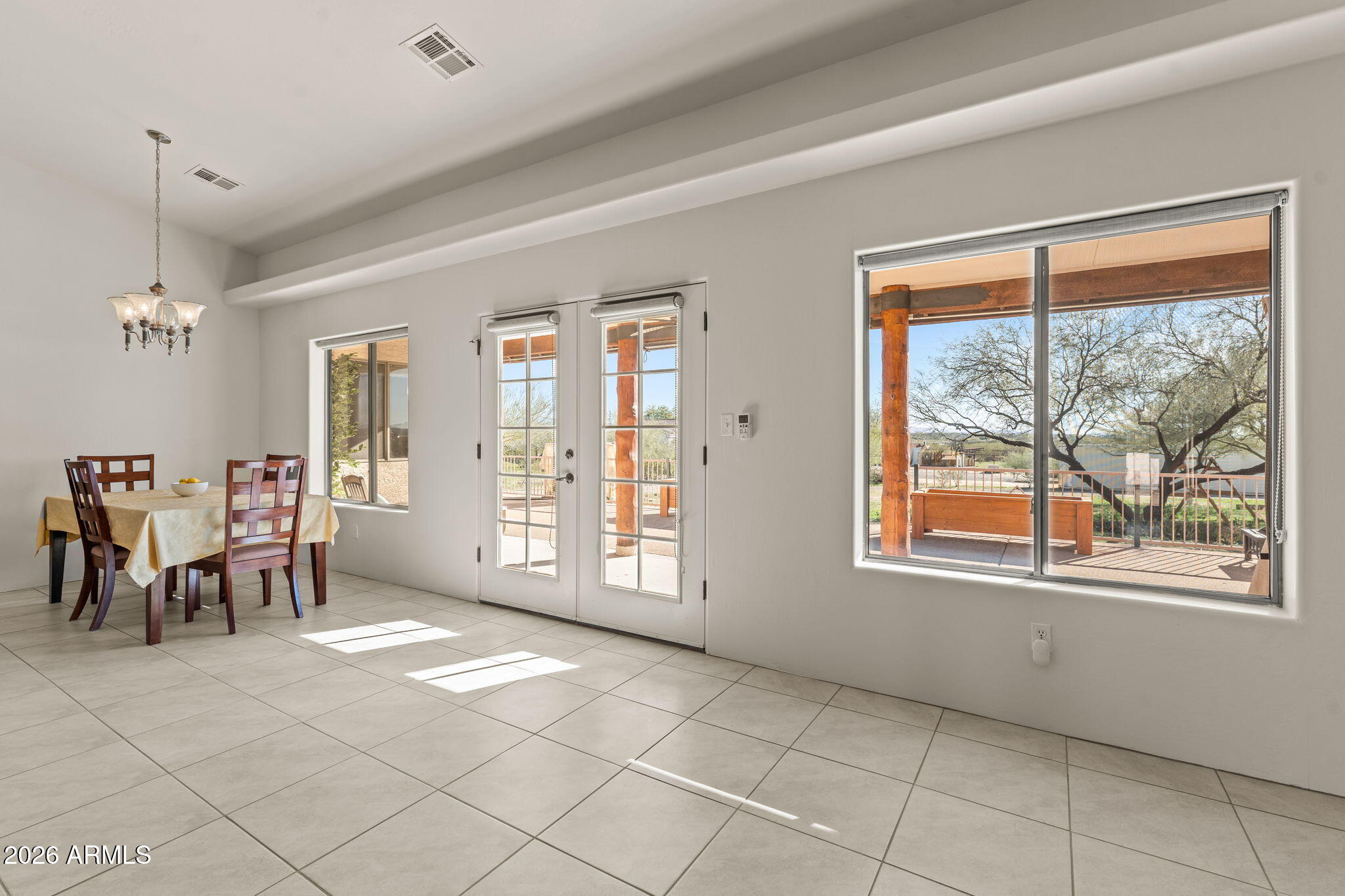 VISTA ROYALE - Residential