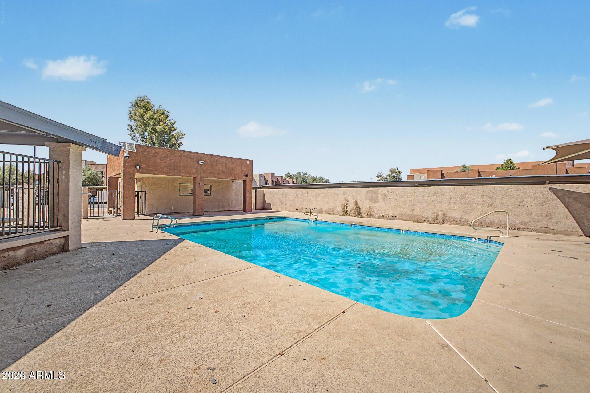 GRAYBRIAR UNIT 1001-1100 2001-2100 - Residential