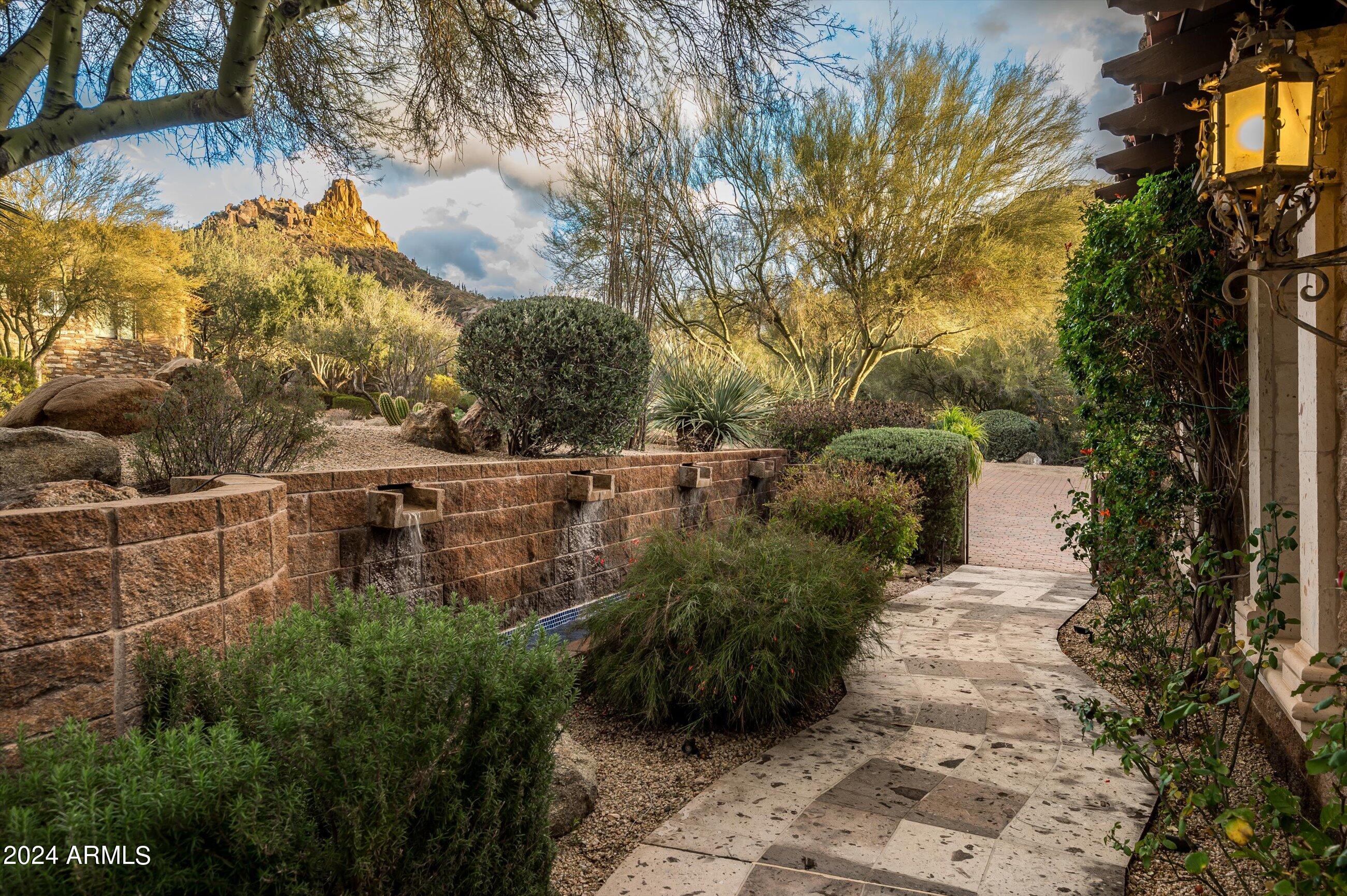 ESTANCIA - Residential