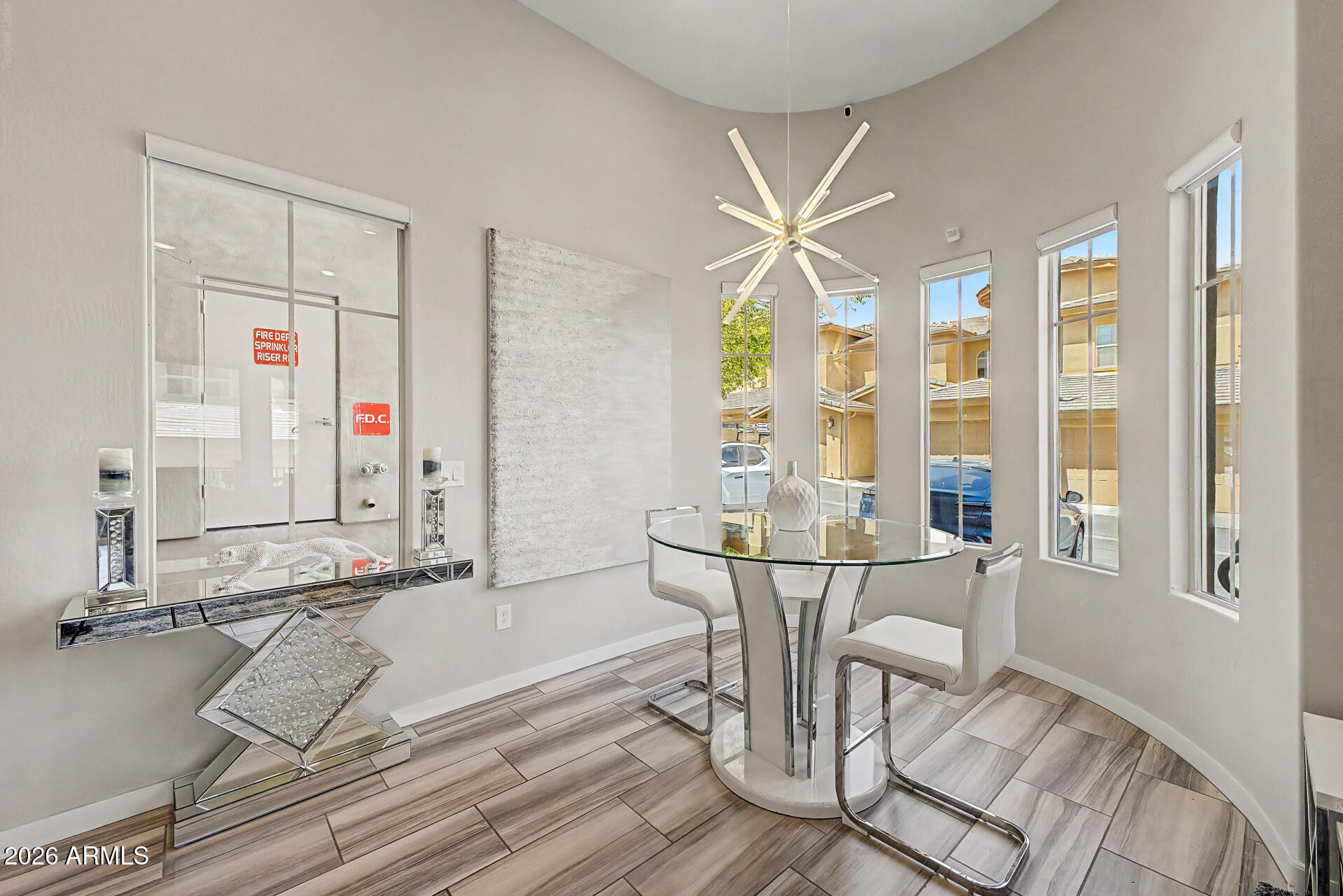 VANTAGE CONDOMINIUM PHASE 2 REPLAT - Residential