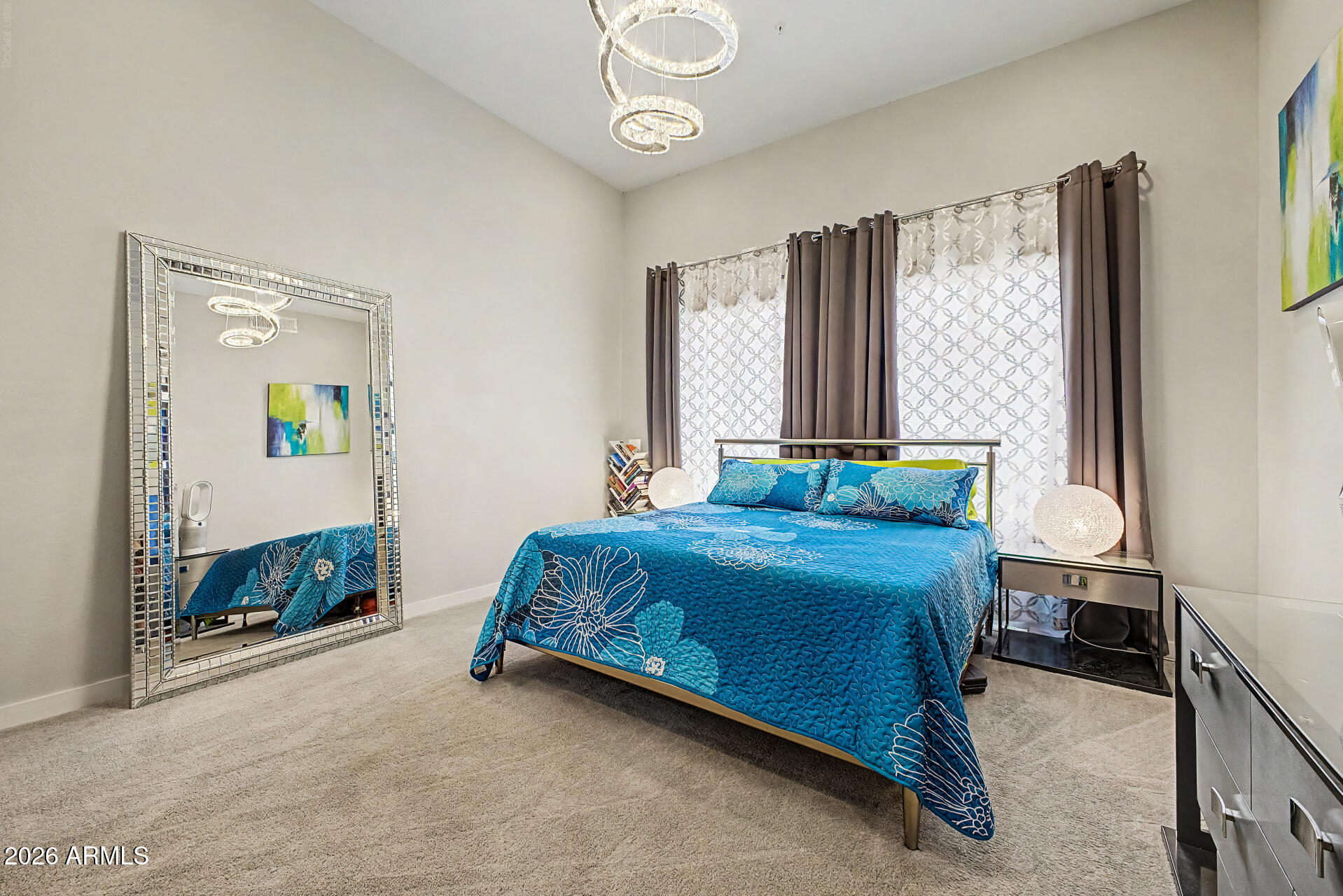 VANTAGE CONDOMINIUM PHASE 2 REPLAT - Residential