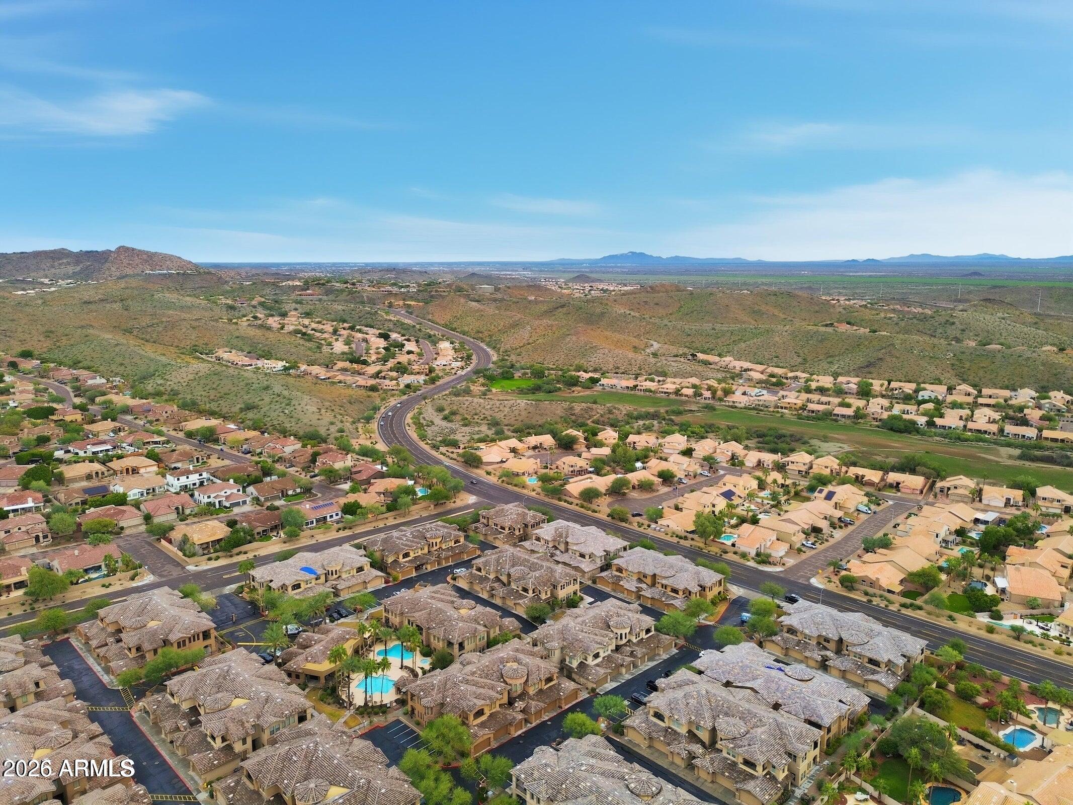 VANTAGE CONDOMINIUM PHASE 2 REPLAT - Residential