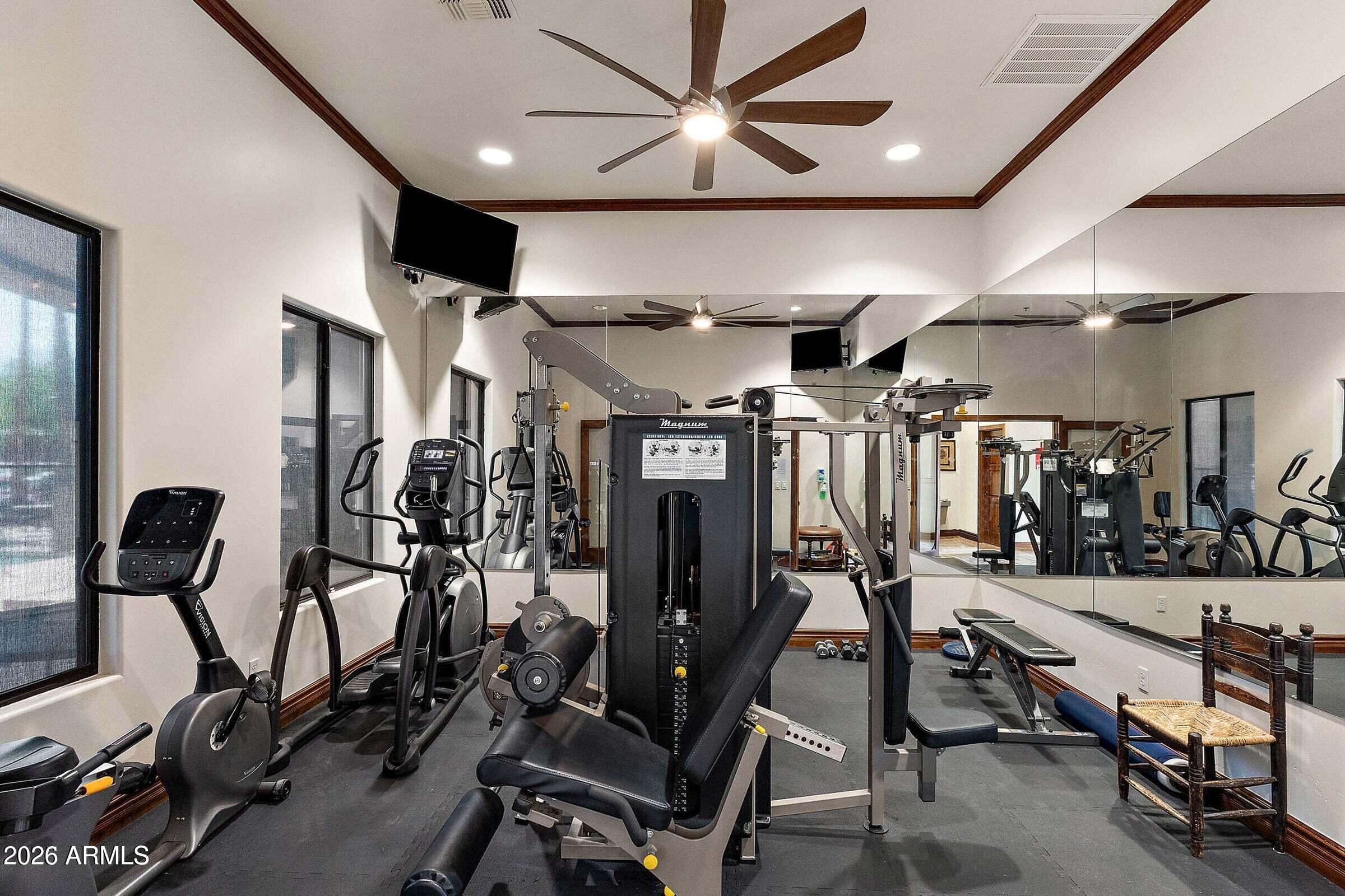 VANTAGE CONDOMINIUM PHASE 2 REPLAT - Residential