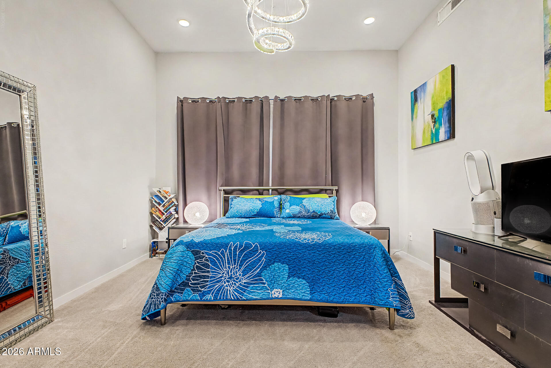 VANTAGE CONDOMINIUM PHASE 2 REPLAT - Residential