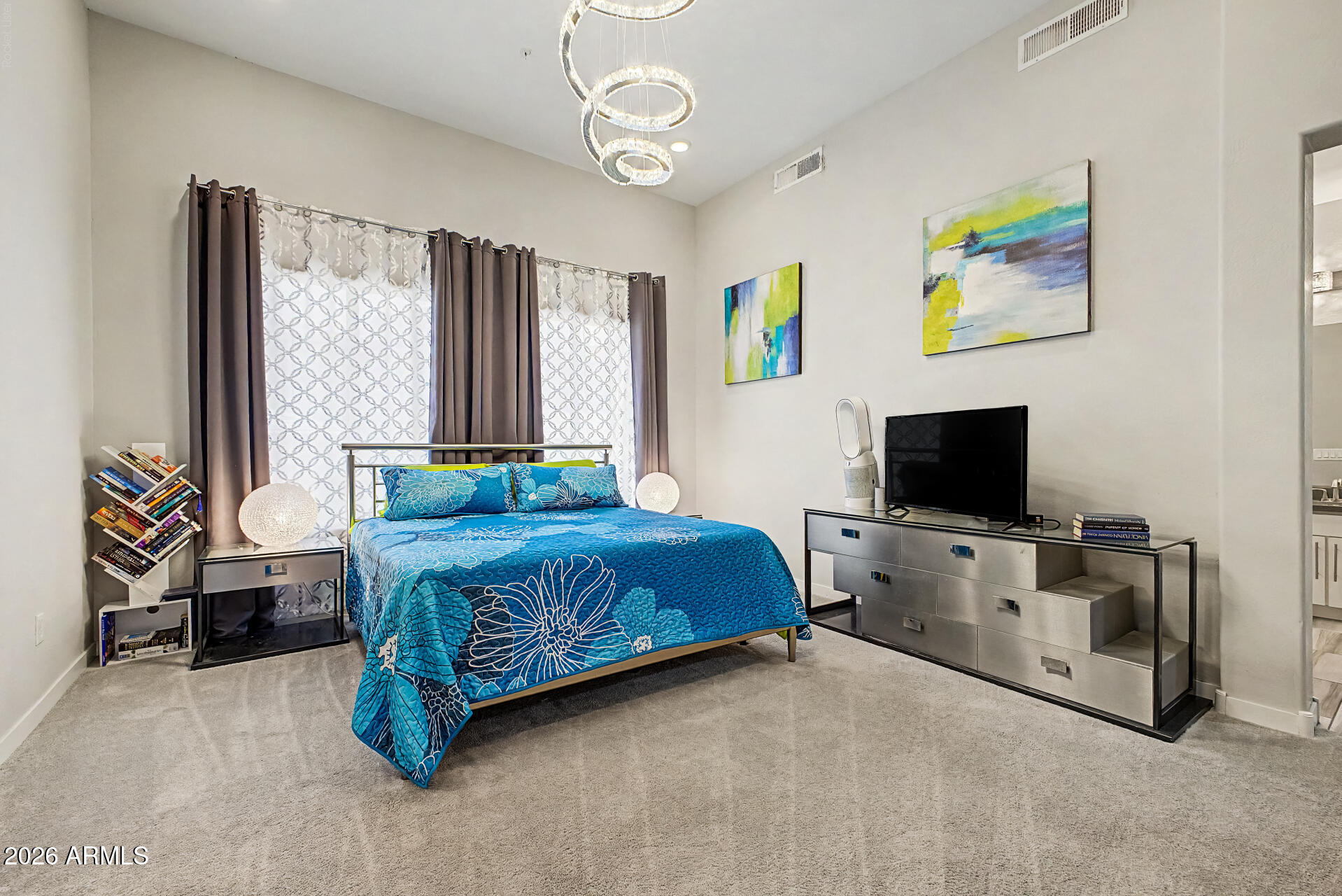 VANTAGE CONDOMINIUM PHASE 2 REPLAT - Residential
