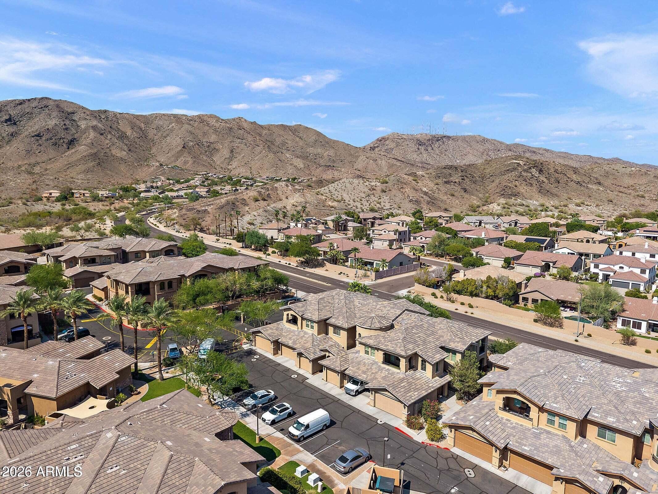 VANTAGE CONDOMINIUM PHASE 2 REPLAT - Residential
